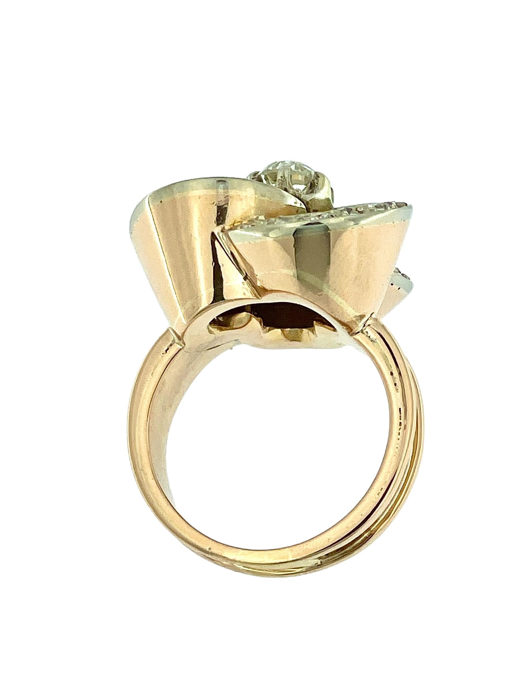 Anillo de cóctel de oro italiano Art Déco Diseño de flor con diamantes Corte europeo antiguo en venta