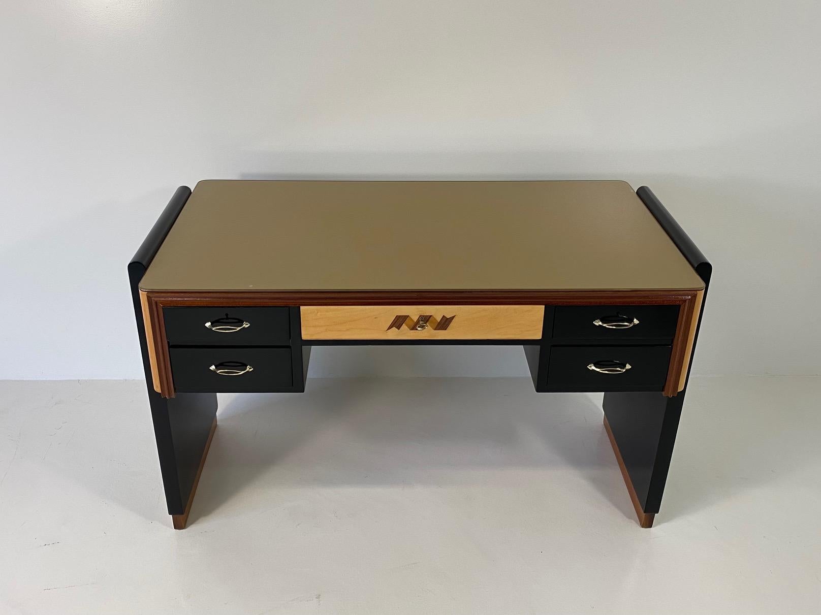 Italian Art Deco Gold Glass, Black Lacquer and Maple Desk, 1940s In Good Condition In Meda, MB
