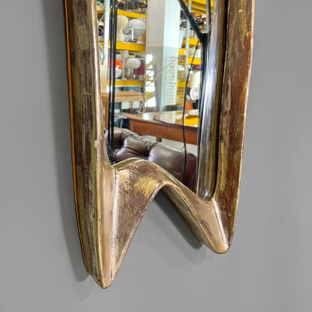 Italian Art Deco golden wood wall mirror with abstract curved structure, 1940s For Sale 5