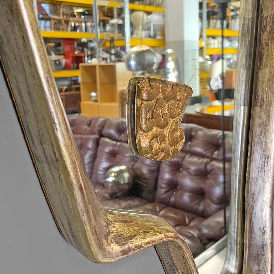 Italian Art Deco golden wood wall mirror with abstract curved structure, 1940s For Sale 7