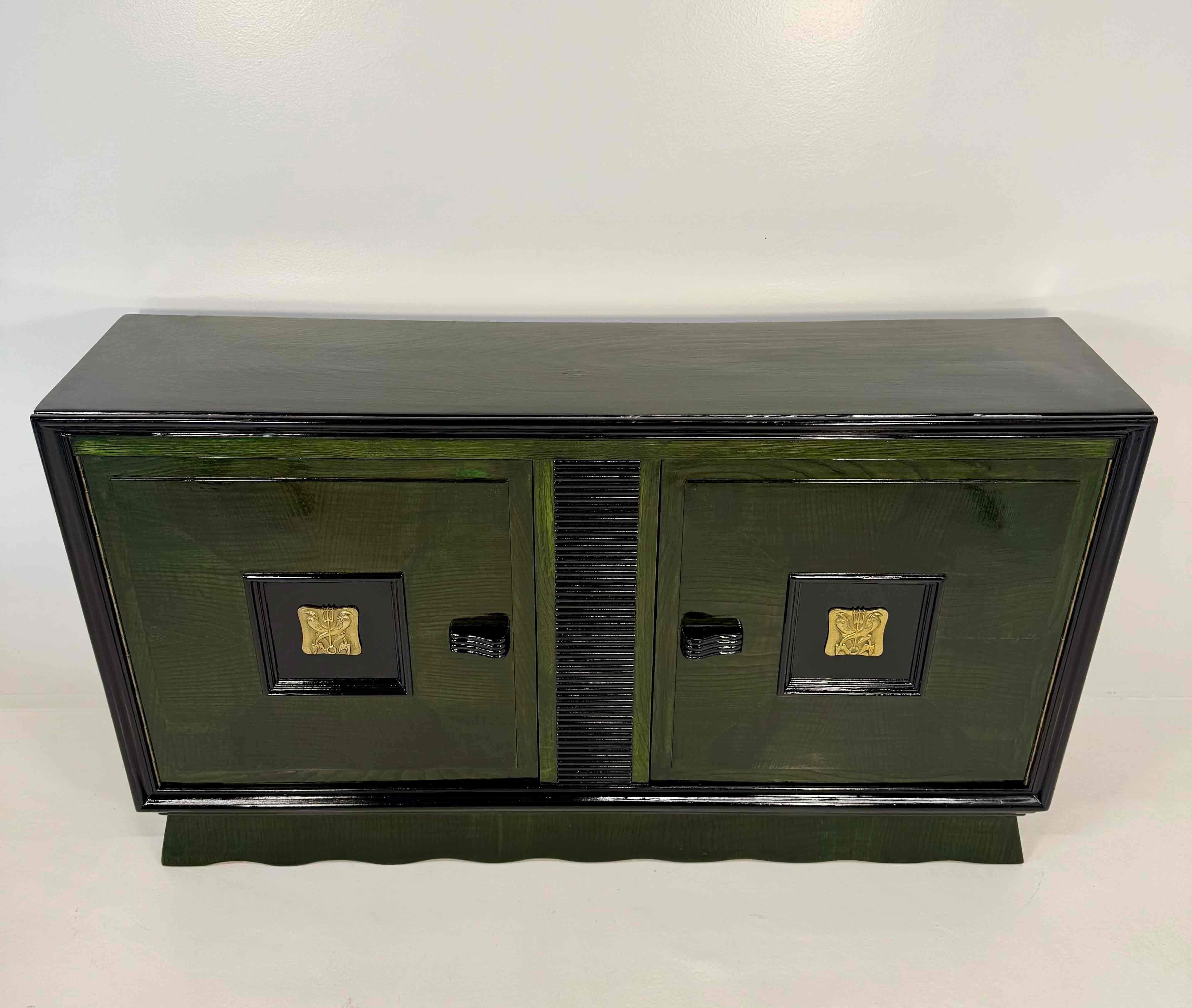 Italian Art Deco Green Aniline and Brass Sideboard, Attr. Valabrega, 1930s (Art déco) im Angebot