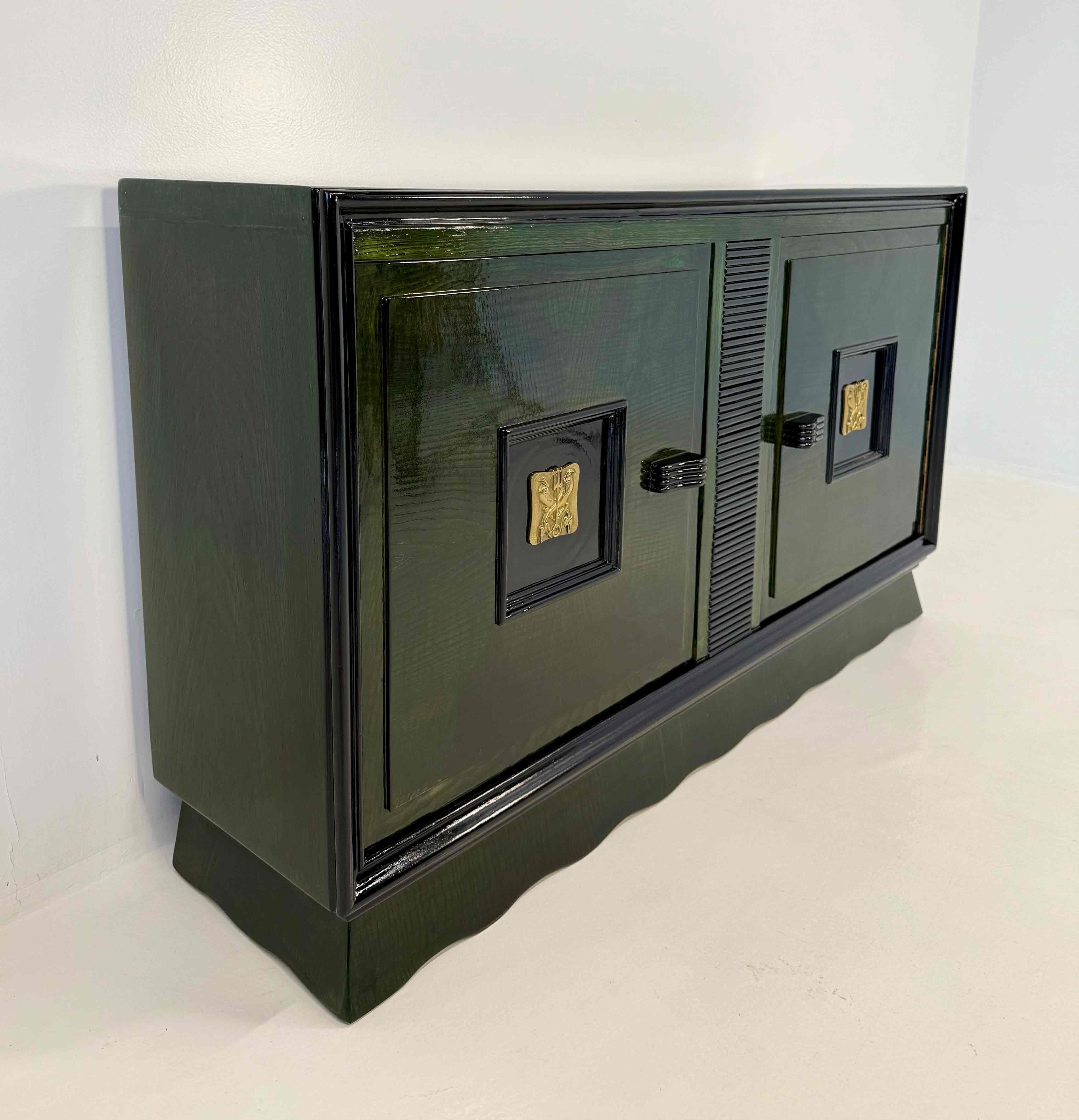 Italian Art Deco Green Aniline and Brass Sideboard, Attr. Valabrega, 1930s (Italienisch) im Angebot