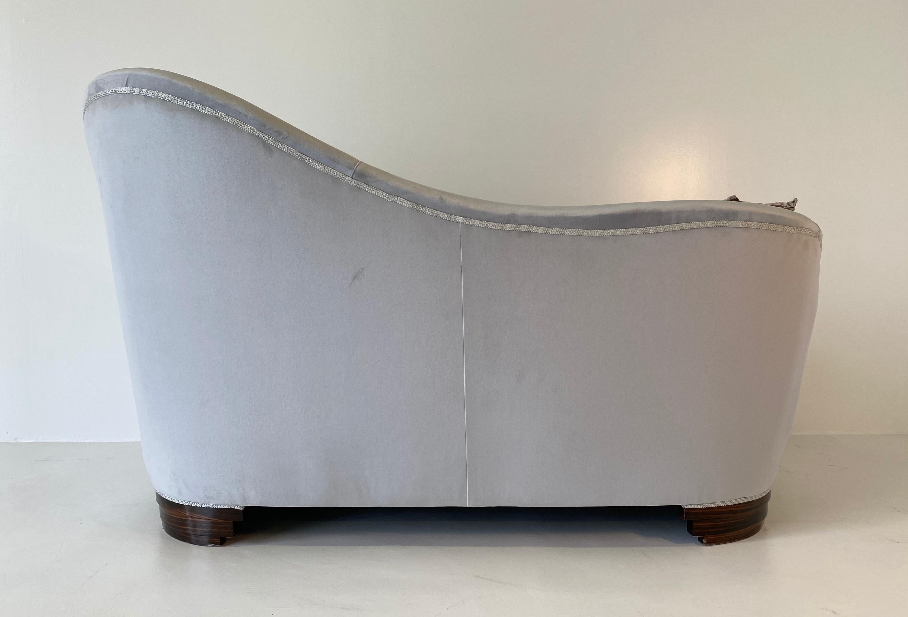 Italian Art Deco Grey Velvet and Macassar Sofa, 1950s For Sale 5