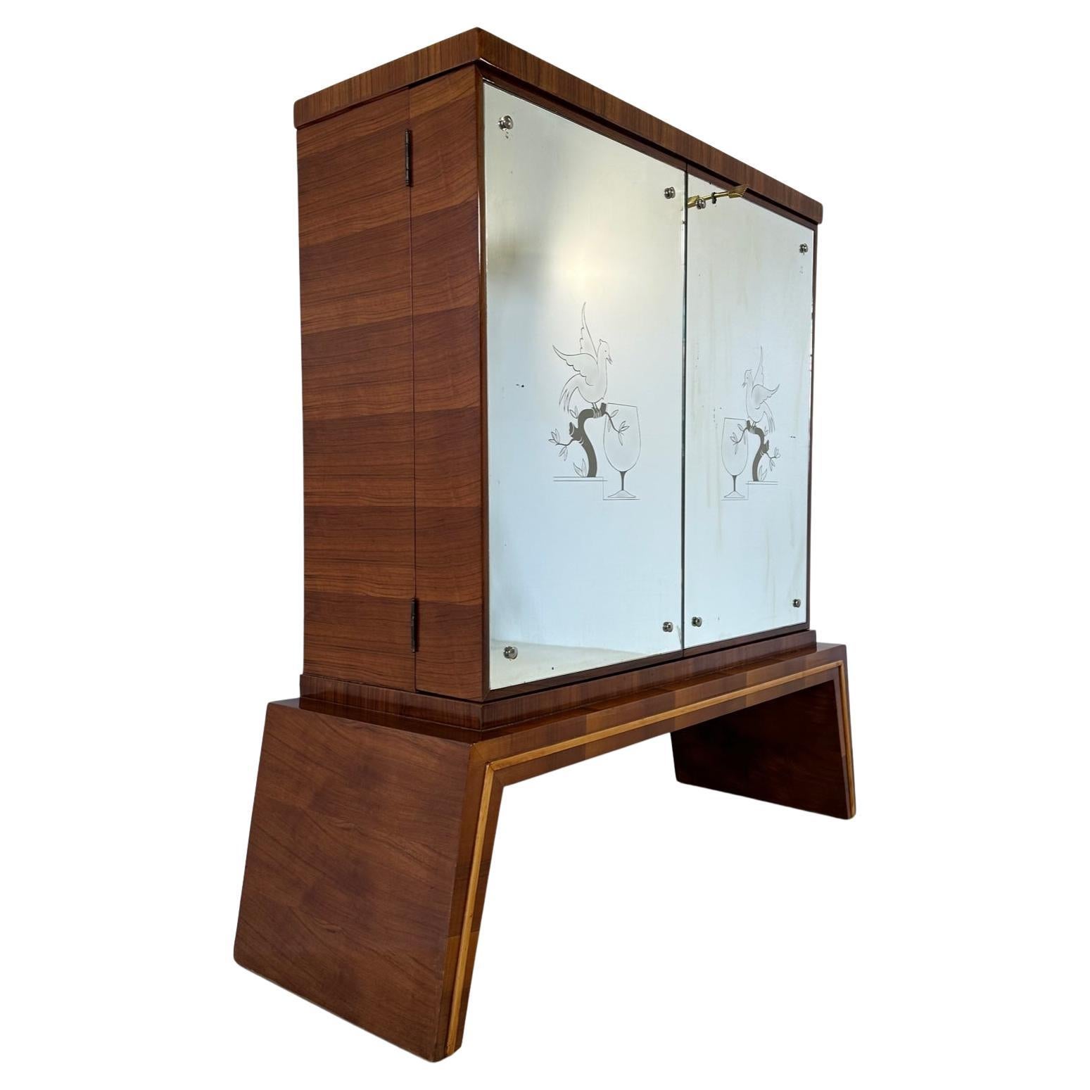 Italian Art Deco in Walnut, Maple and Mirrors, attr. to Borsani, 1940s