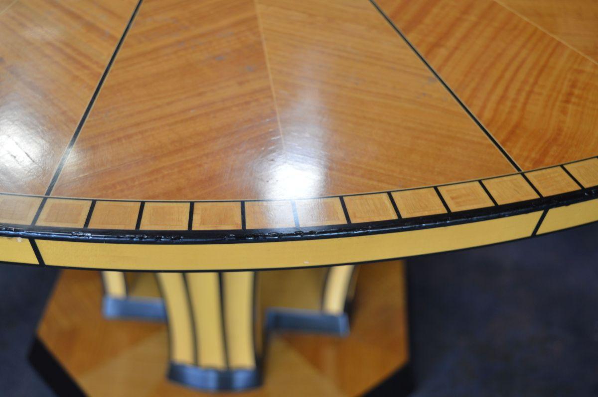 Table italienne Art Déco en bois de satin marqueté en vente 1