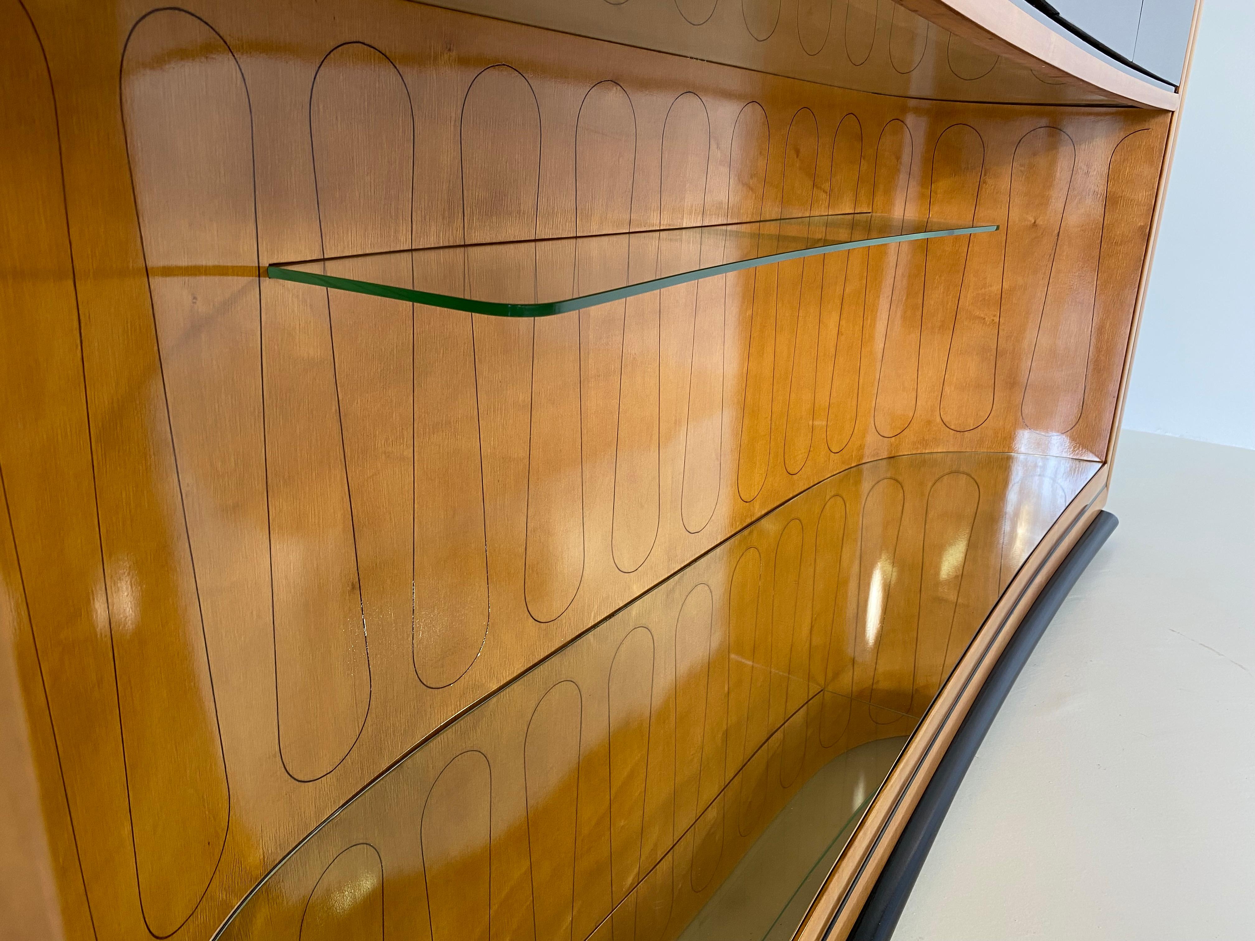 Italian Art Deco Maple and Black Lacquered Bar Cabinet by Vittorio Dassi, 1940s 3