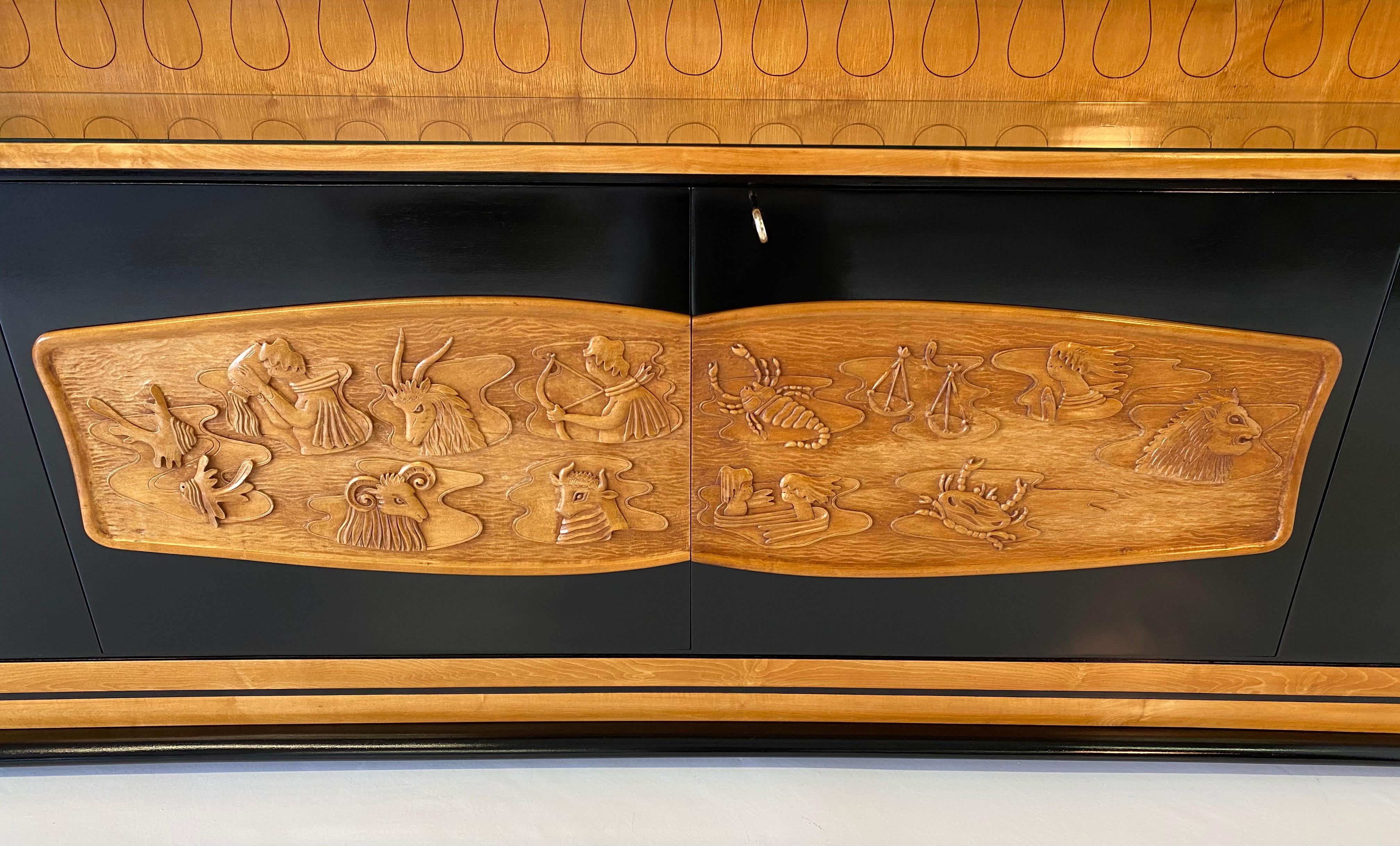 Italian Art Deco Maple and Black Lacquered Sideboard by Vittorio Dassi, 1940s 6