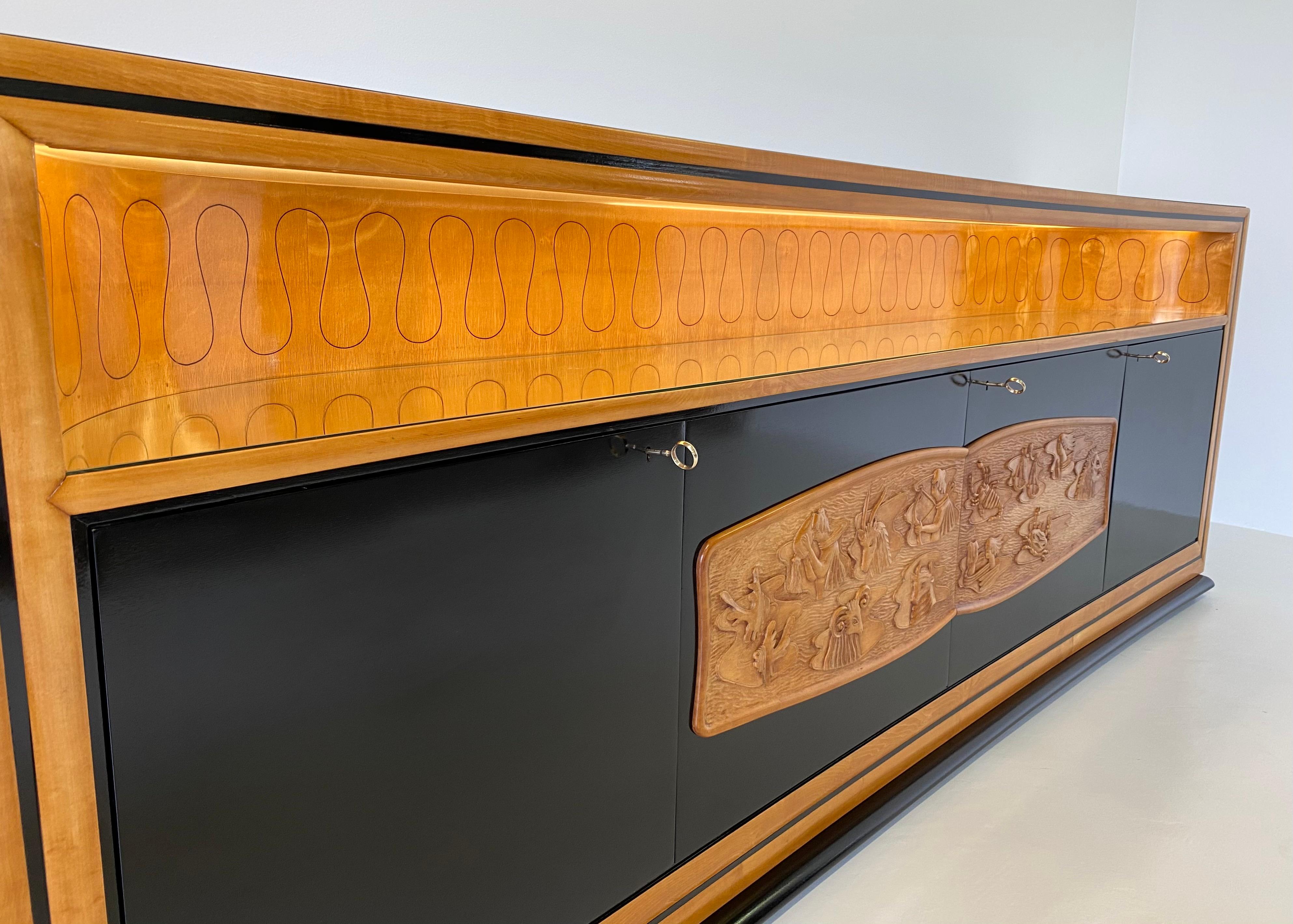 Italian Art Deco Maple and Black Lacquered Sideboard by Vittorio Dassi, 1940s 8