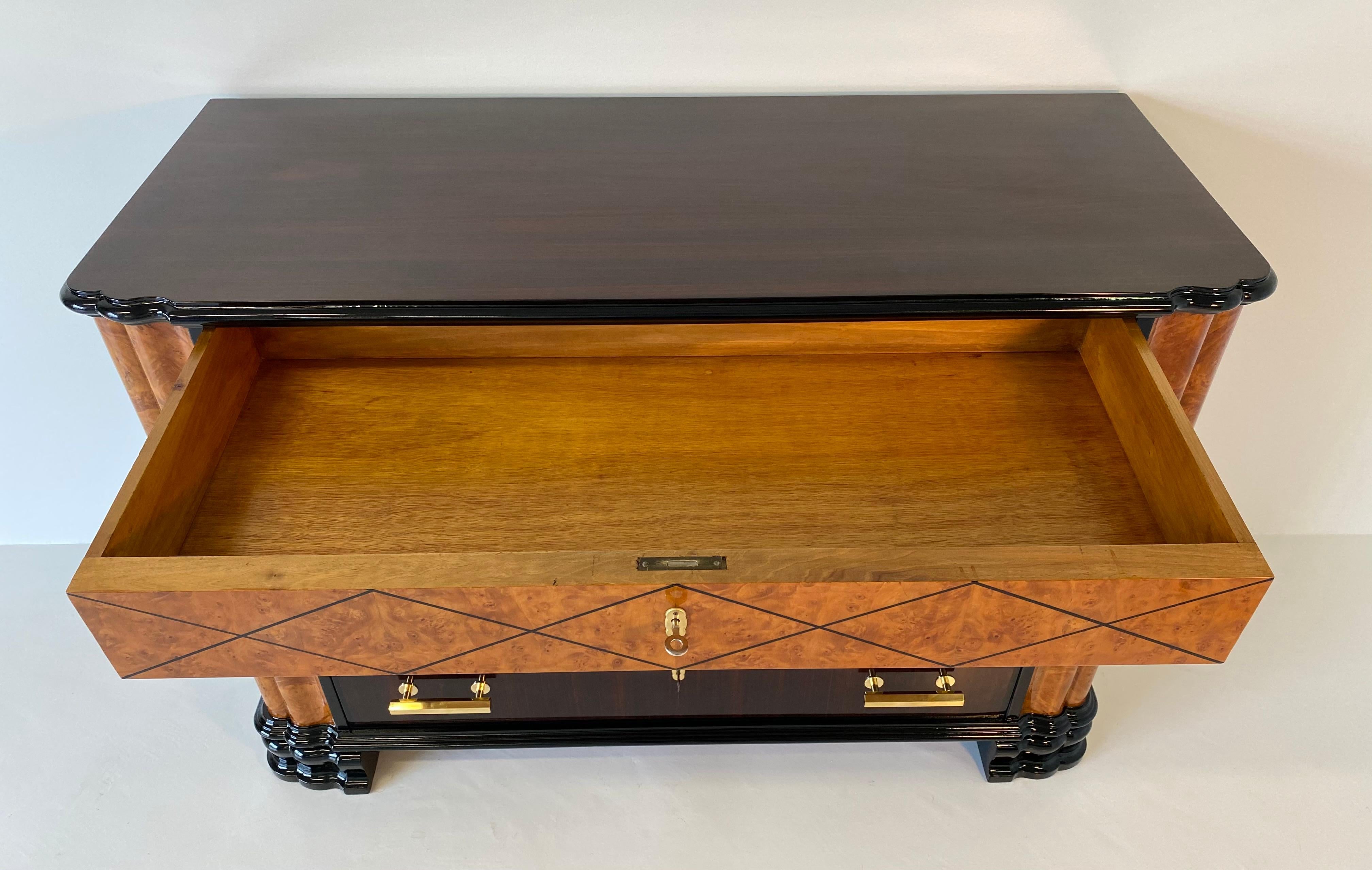 Italian Art Deco Maple and Brass Chest of Drawers, 1930s 8