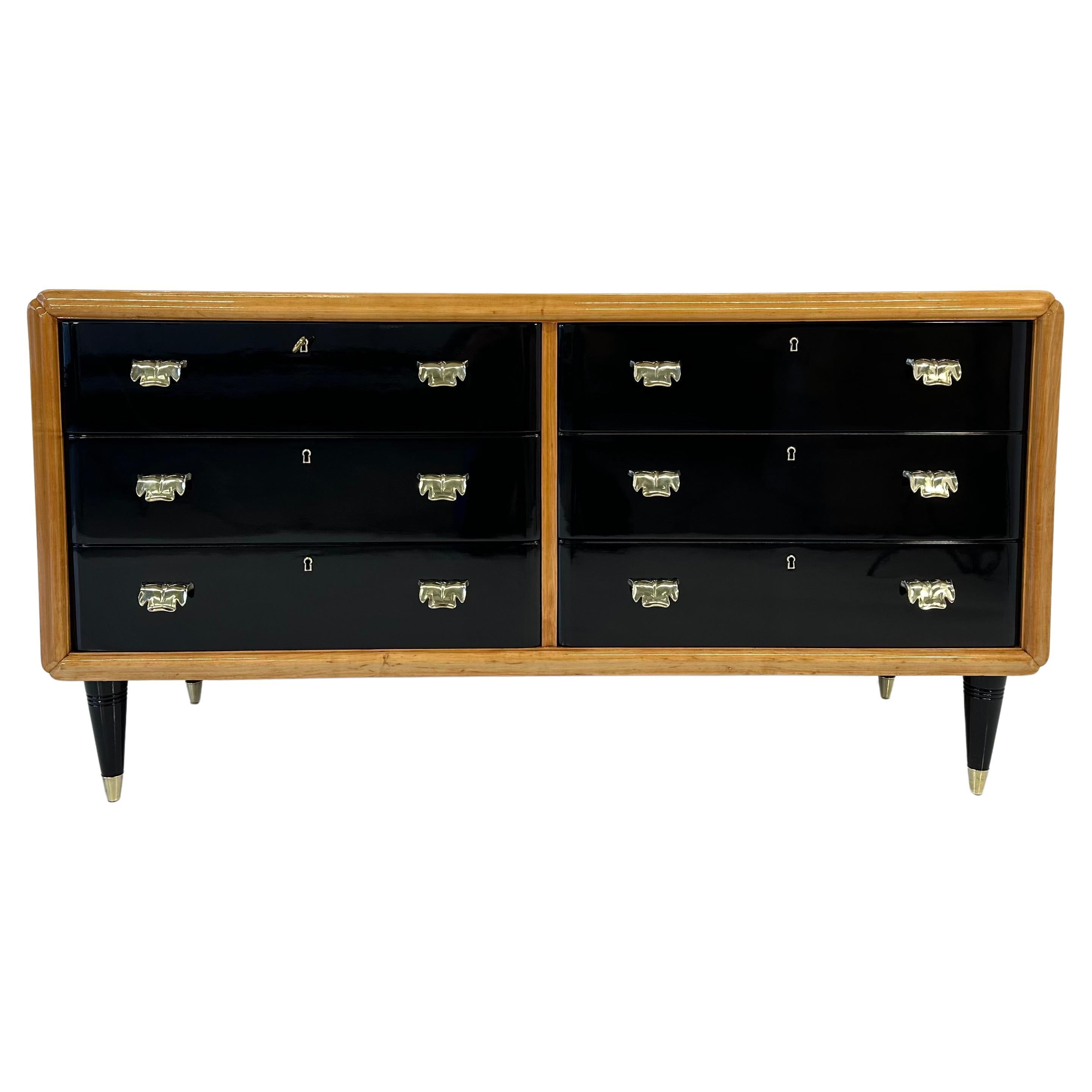 Italian Art Deco Maple, Brass and Black Lacquered Dresser, 1940s For Sale