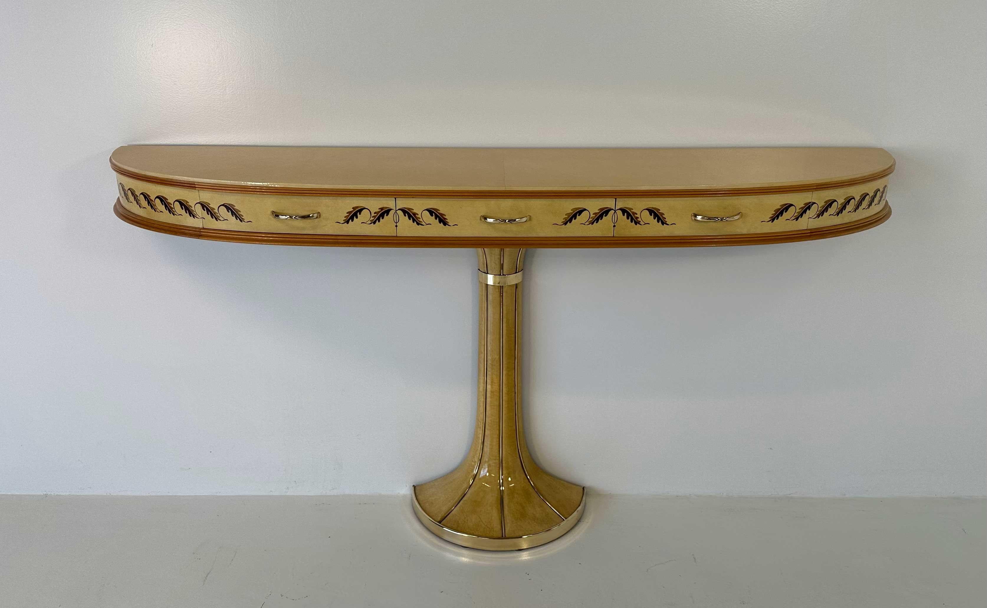 Italian Art Deco Maple, Parchment and Brass Console by Vittorio Dassi, 1940s In Good Condition In Meda, MB