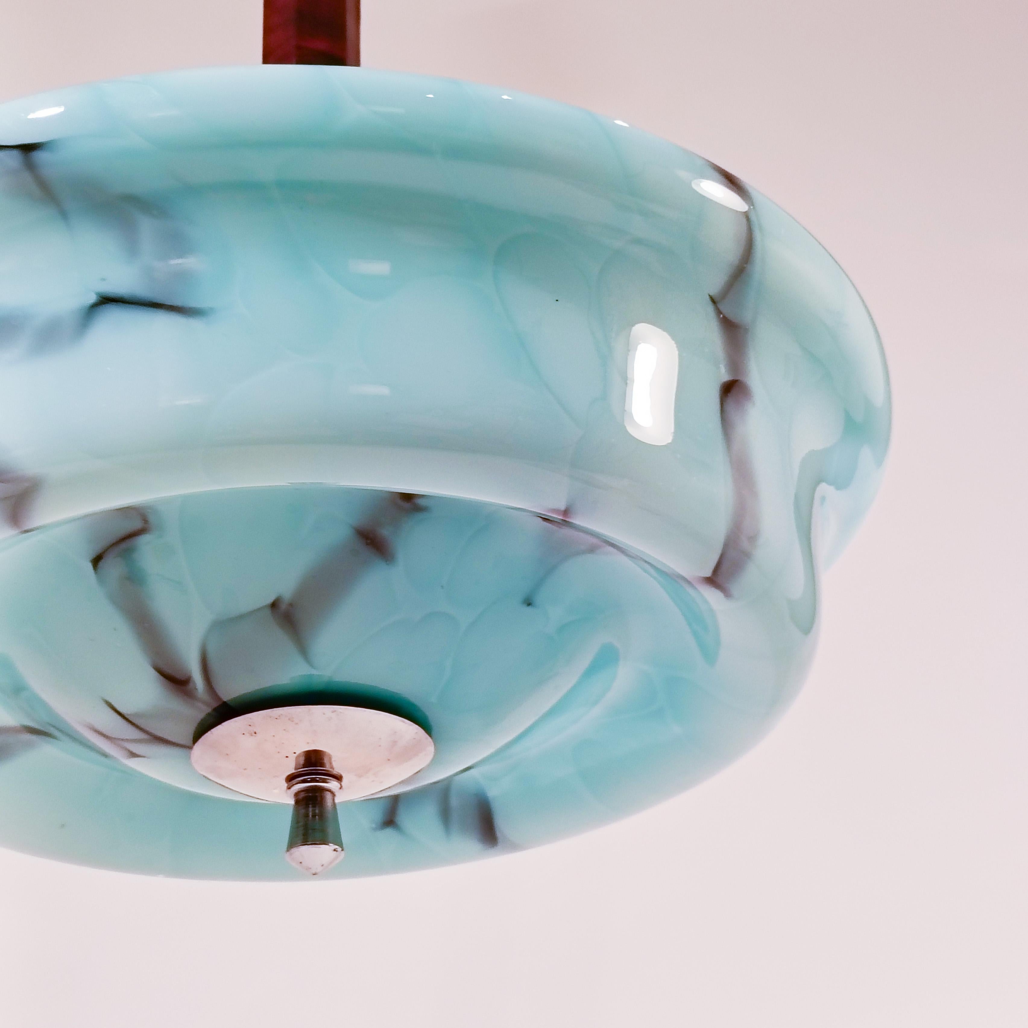 Art Decó italiano. Lámpara colgante de cristal de Murano efecto mármol, años 30 Hecho a mano en venta