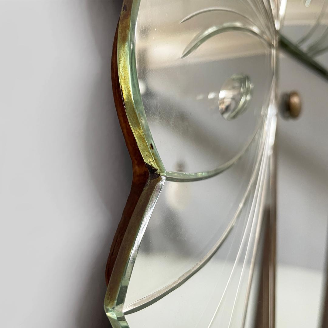 Italian Art Deco mirror by Luigi Brusotti for La Permanente Mobili, 1940s For Sale 8