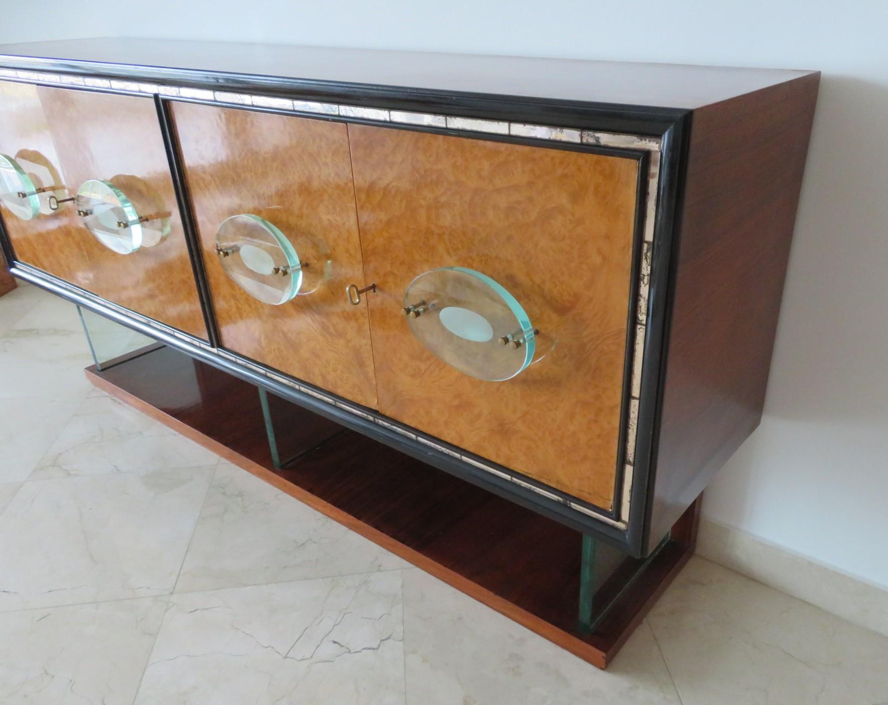 Mid-20th Century Italian Art Deco Modern Credenza Cabinet with Fontana Arte Handles and Supports