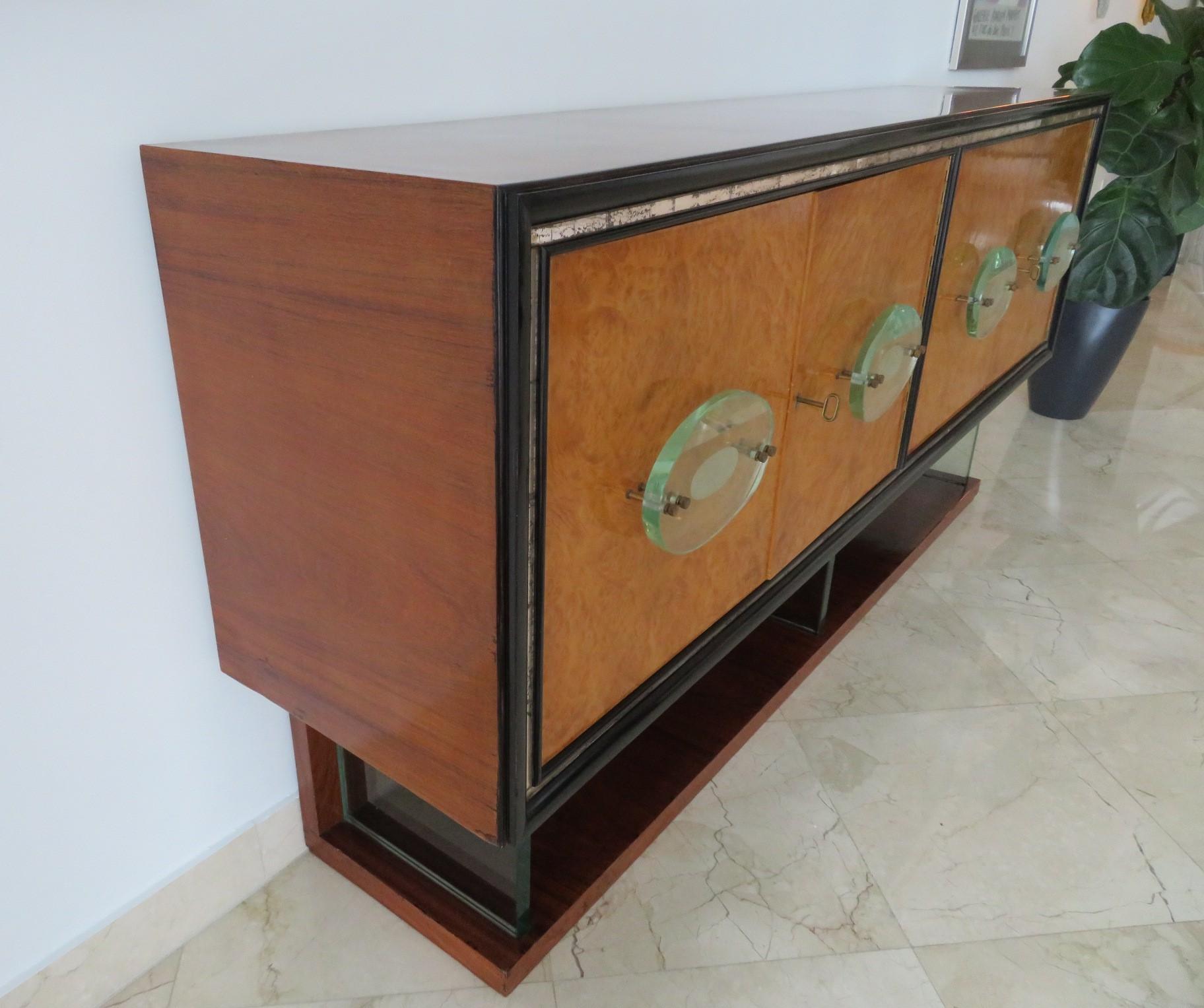 Italian Art Deco Modern Credenza Cabinet with Fontana Arte Handles and Supports 1