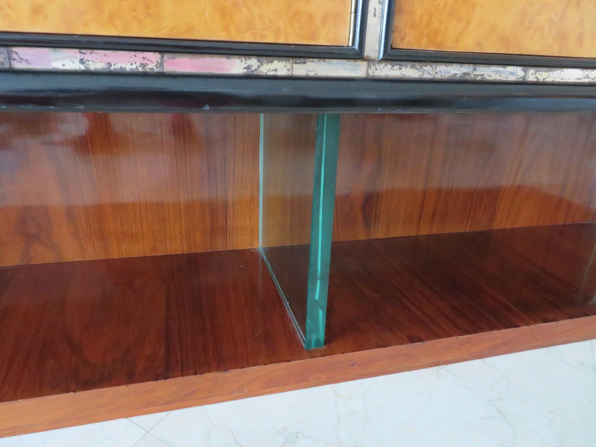 Italian Art Deco Modern Credenza Cabinet with Fontana Arte Handles and Supports 4