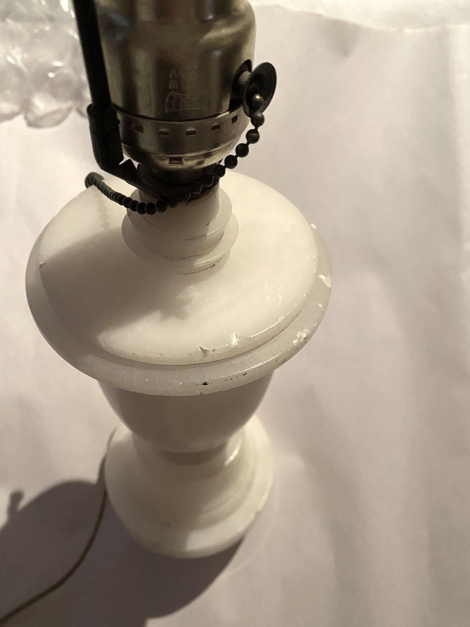 Italian Art Deco Modern White Alabaster Marble Urn Desk or Table Lamp For Sale 6