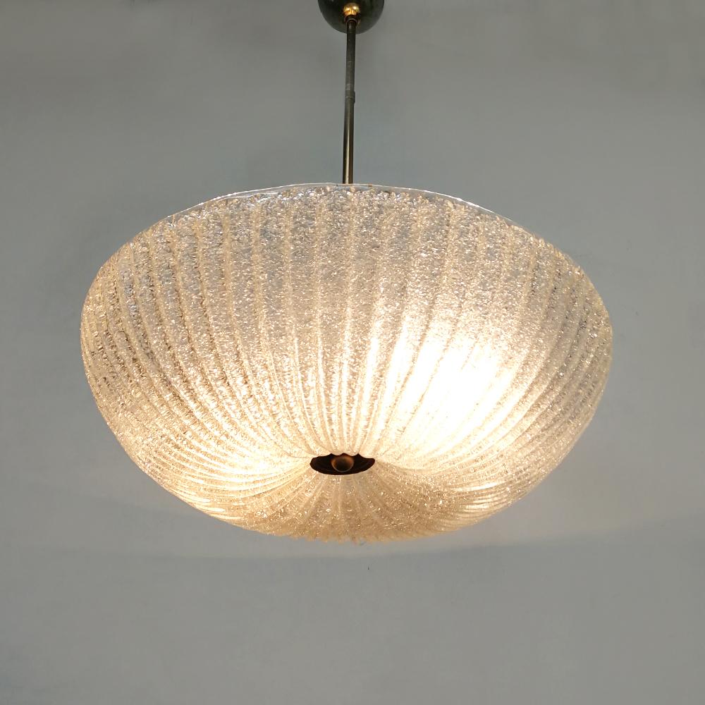 Italian Art Deco Murano Glass and Brass Chandelier, 1940s In Good Condition In MIlano, IT