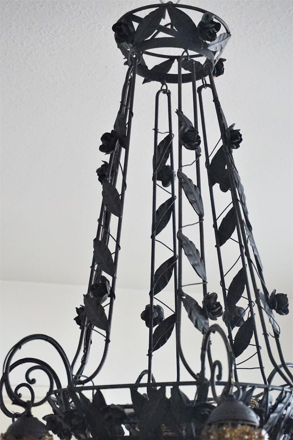 Mid-20th Century Italian Murano Glass Wrought Iron Seven-Light Chandelier, 1930s For Sale