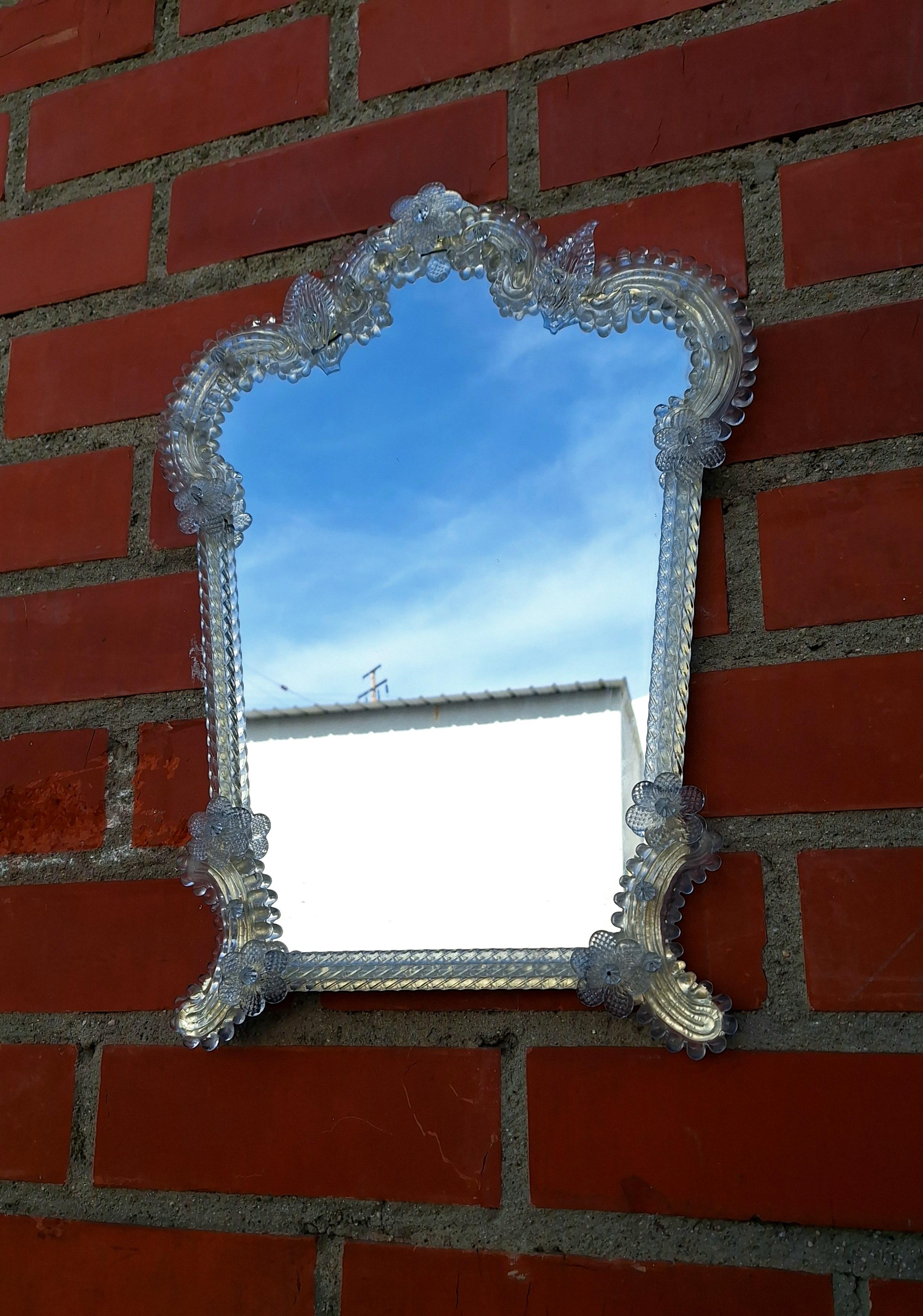 Italienischer Art Deco Murano Wandspiegel (Handgefertigt) im Angebot