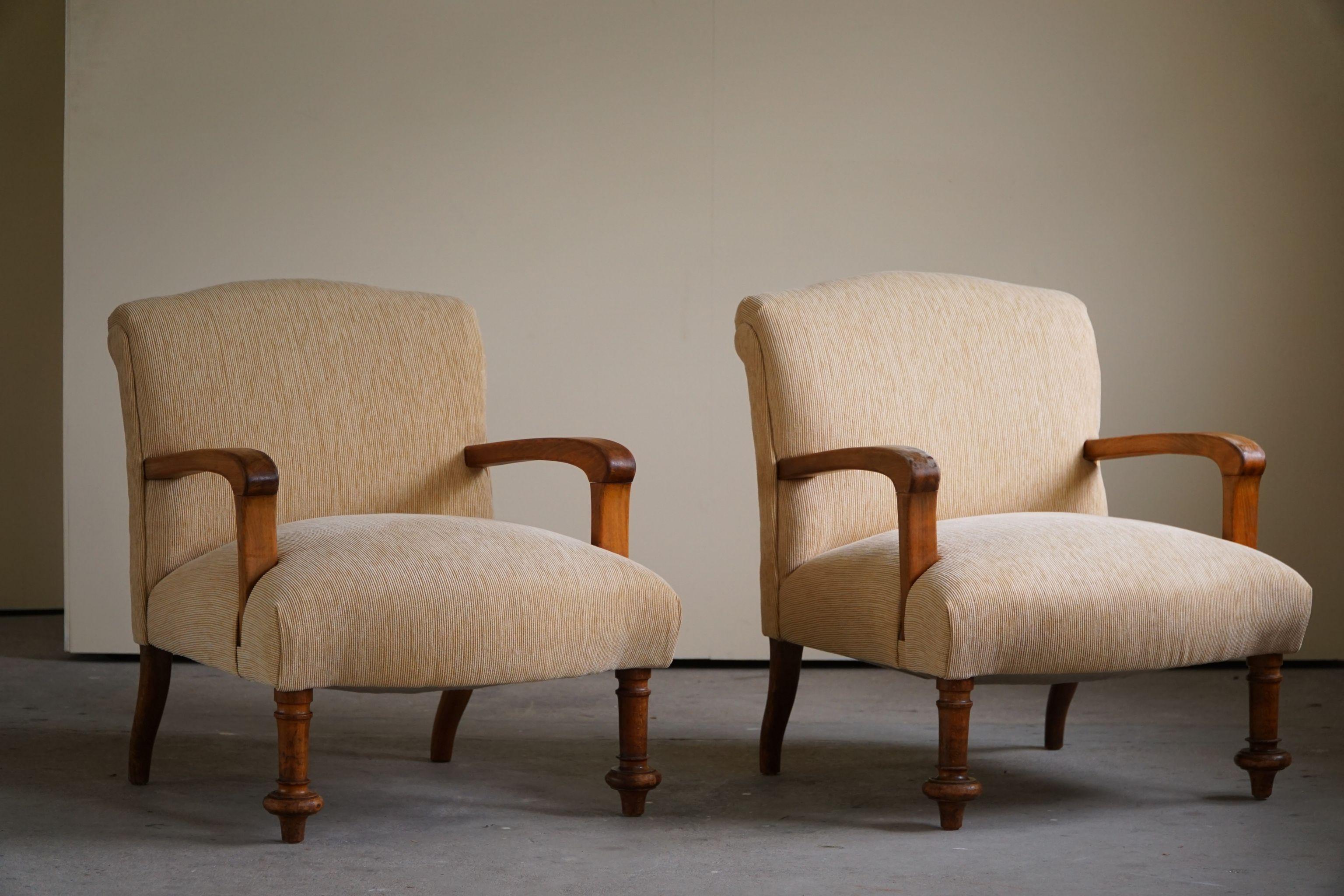 Italian Art Deco, Pair of Lounge Chairs, Reupholstered in Golden Velvet, 1930s 10