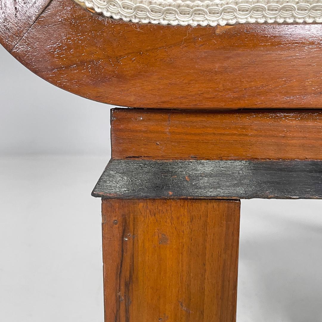 Paire de poufs Art Déco italiens en bois et velours crème, années 1930 en vente 7