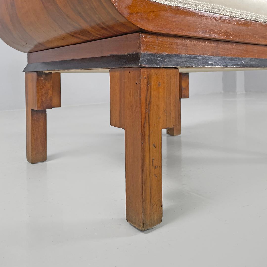 Paire de poufs Art Déco italiens en bois et velours crème, années 1930 en vente 13