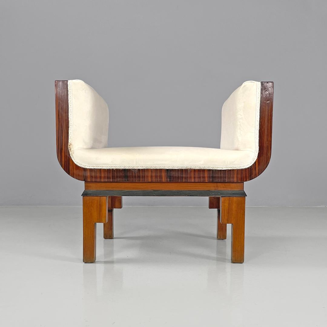 Art déco Paire de poufs Art Déco italiens en bois et velours crème, années 1930 en vente