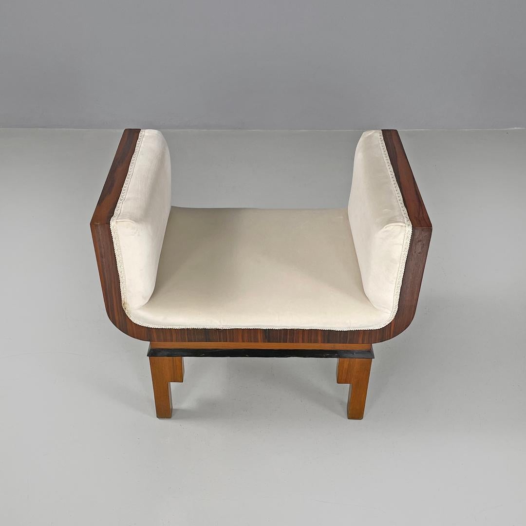Tissu Paire de poufs Art Déco italiens en bois et velours crème, années 1930 en vente