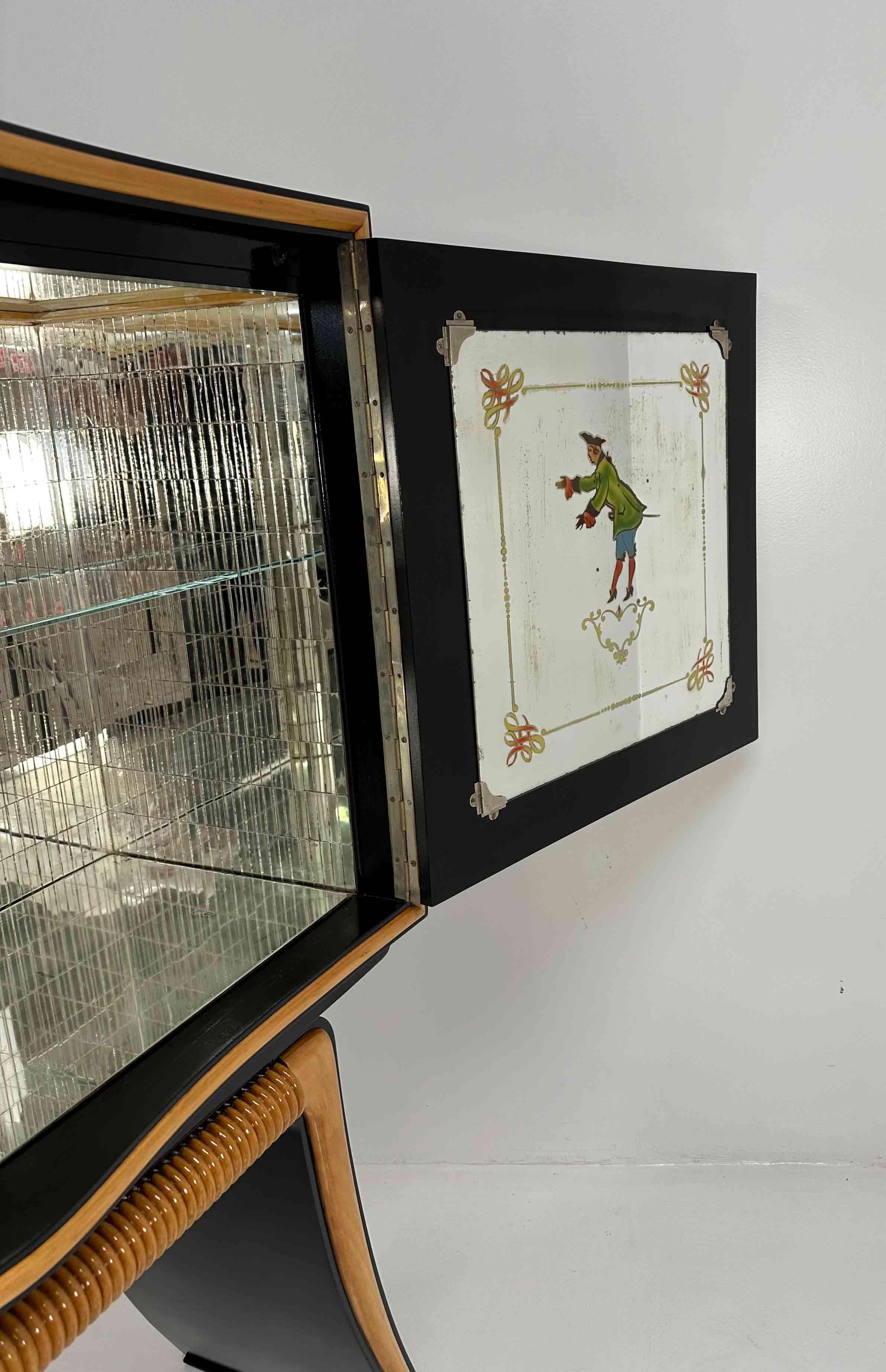 Italian Art Deco Paolo Buffa Parchment, Maple, Black, Mirrors Bar Cabinet, 40s For Sale 11