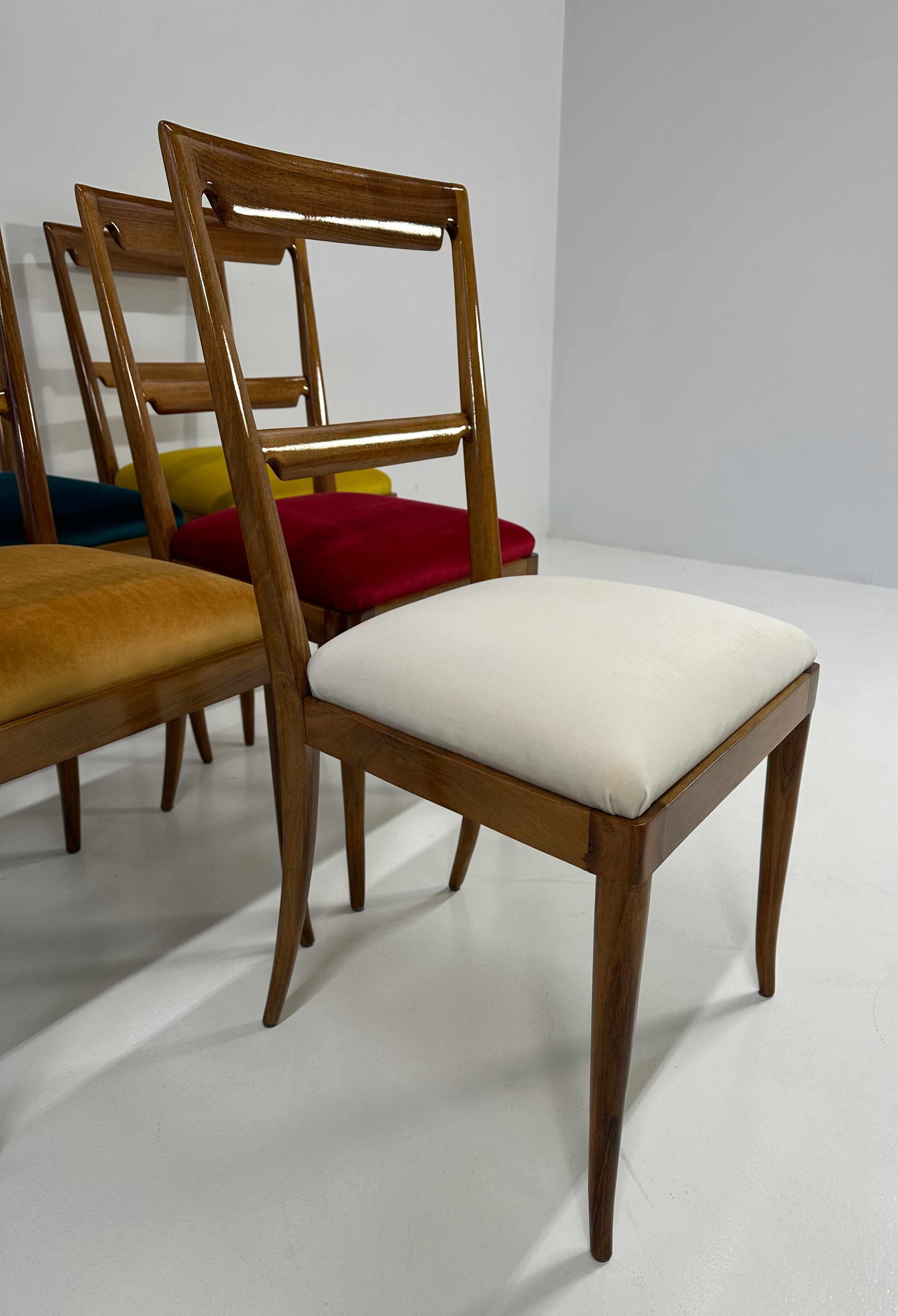 Italian Art Deco Paolo Buffa Velvet and Walnut Chairs, 1940s  3