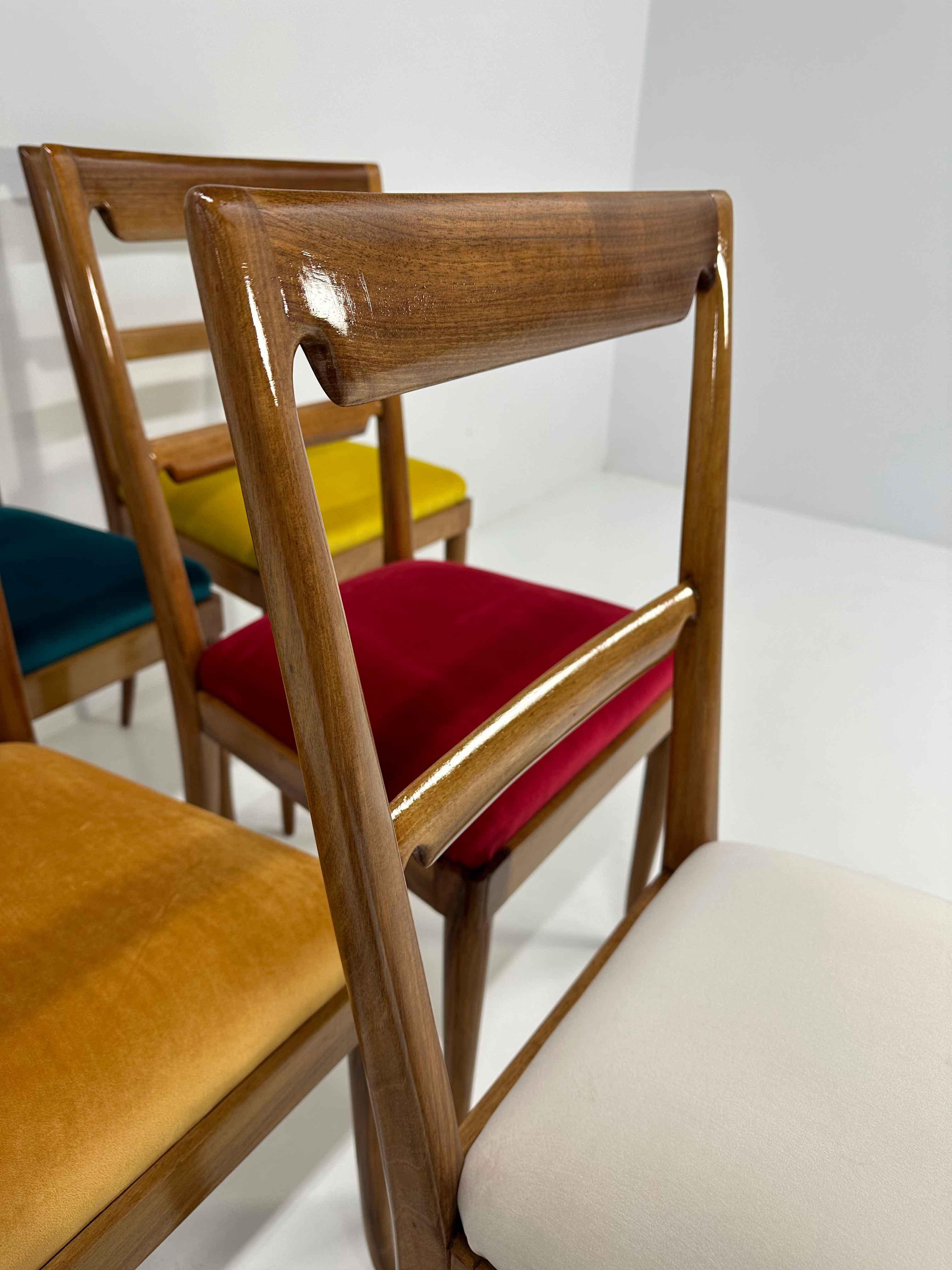 Italian Art Deco Paolo Buffa Velvet and Walnut Chairs, 1940s  5