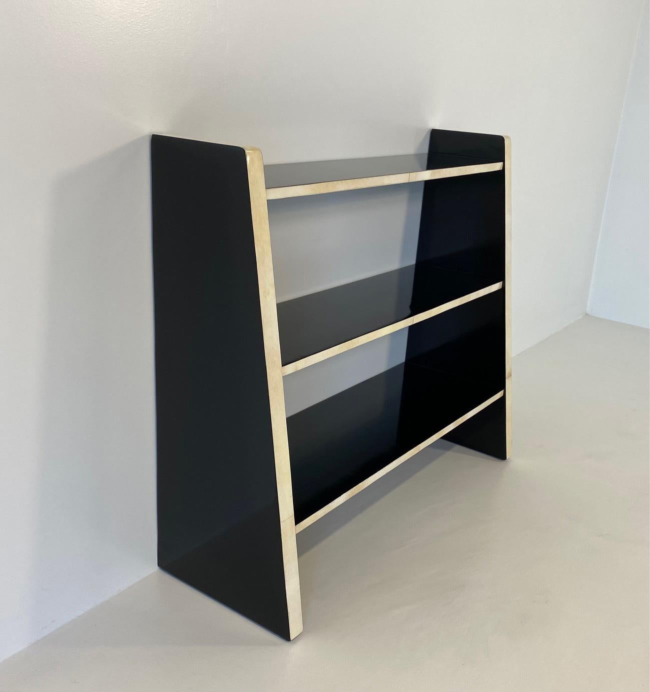 Italian Art Deco Parchment and Black Lacquer Bookcase For Sale 1