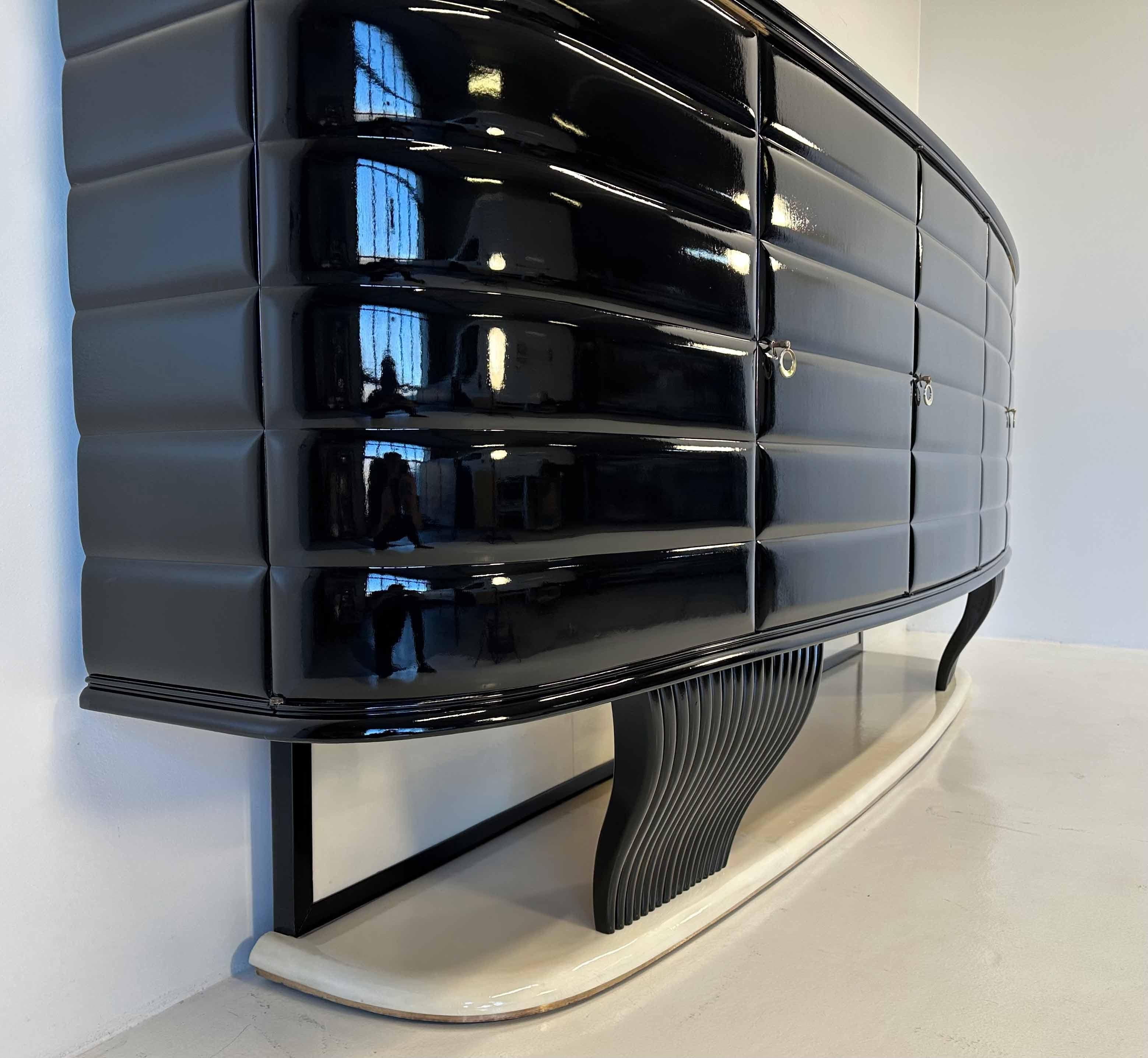 Brass Italian Art Deco Parchment and Black Lacquered Sideboard by Vittorio Dassi, '40 For Sale