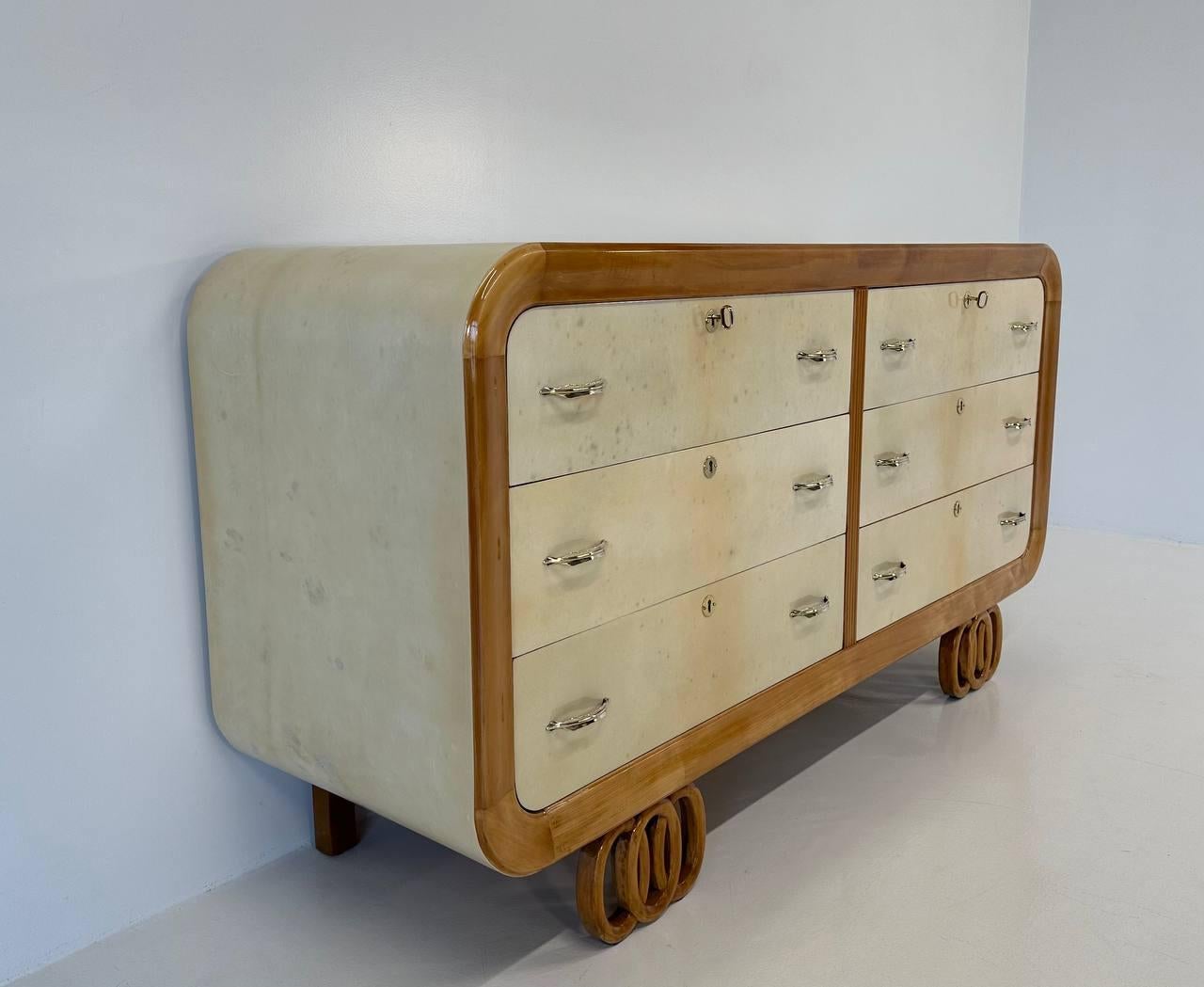 Italian Art Deco Parchment and Maple Dresser, 1930s For Sale 1