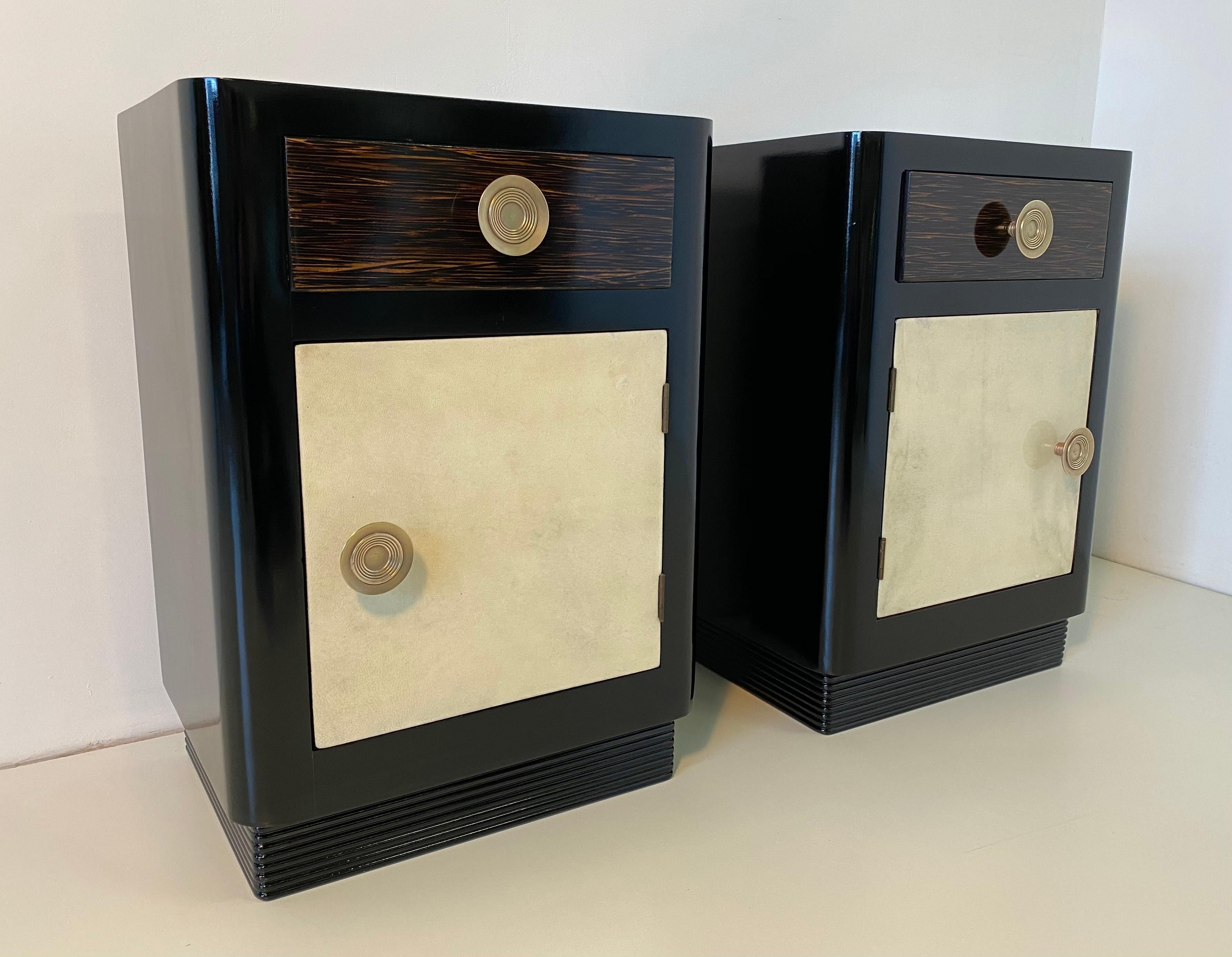 Italian Art Deco Parchment and Palm Wood Nightstands, 1930s In Good Condition In Meda, MB