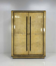 Armario italiano Art Déco de pergamino y tinte de nogal, att. a Ulrich, años 1940