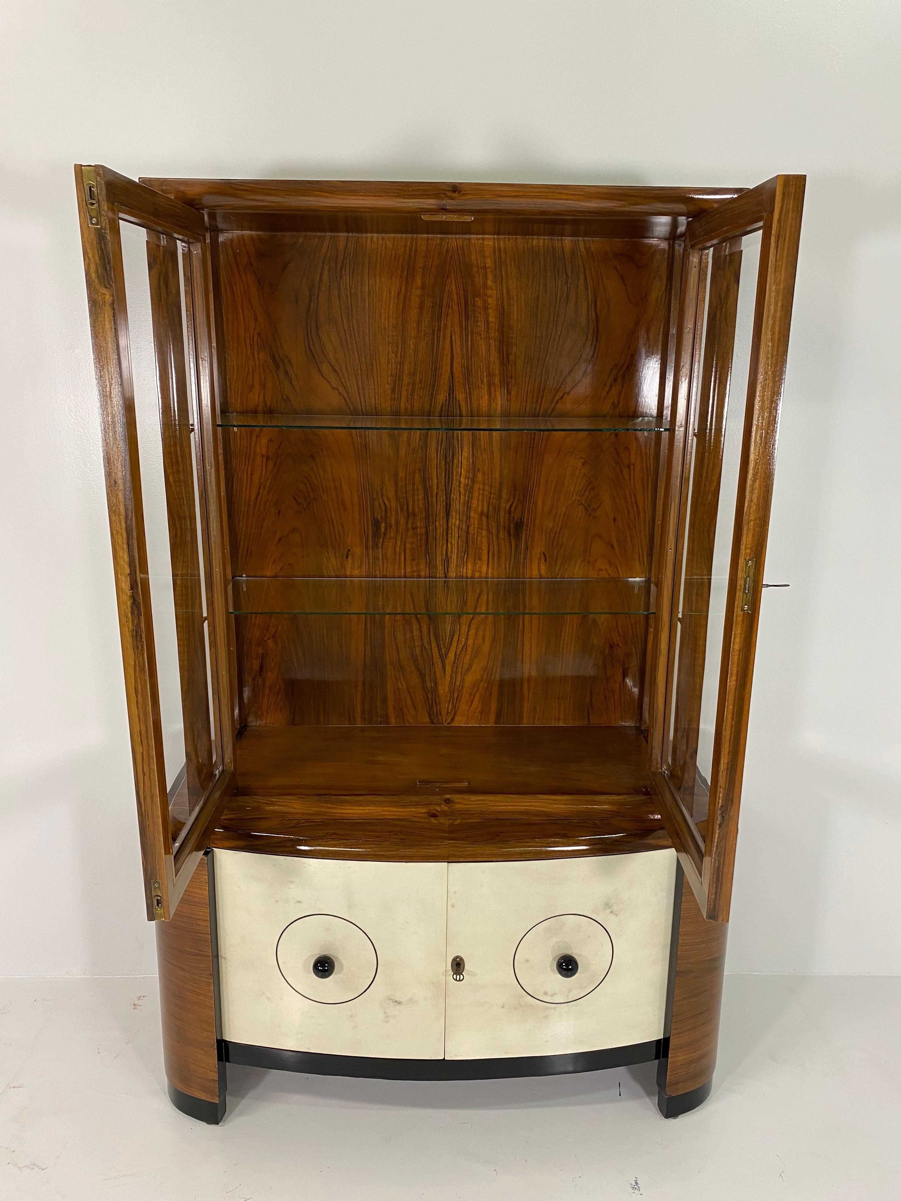 Italian Art Deco Parchment and Walnut Vitrine Bar or Display Cabinet, 1940s 2