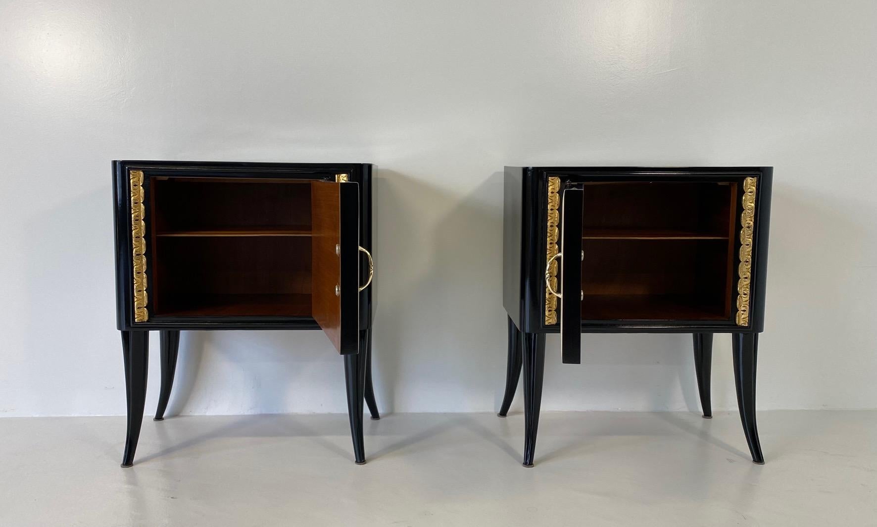 Italian Art Deco Parchment, Black Lacquer and Gold Leaf Nightstands, 1940s 4