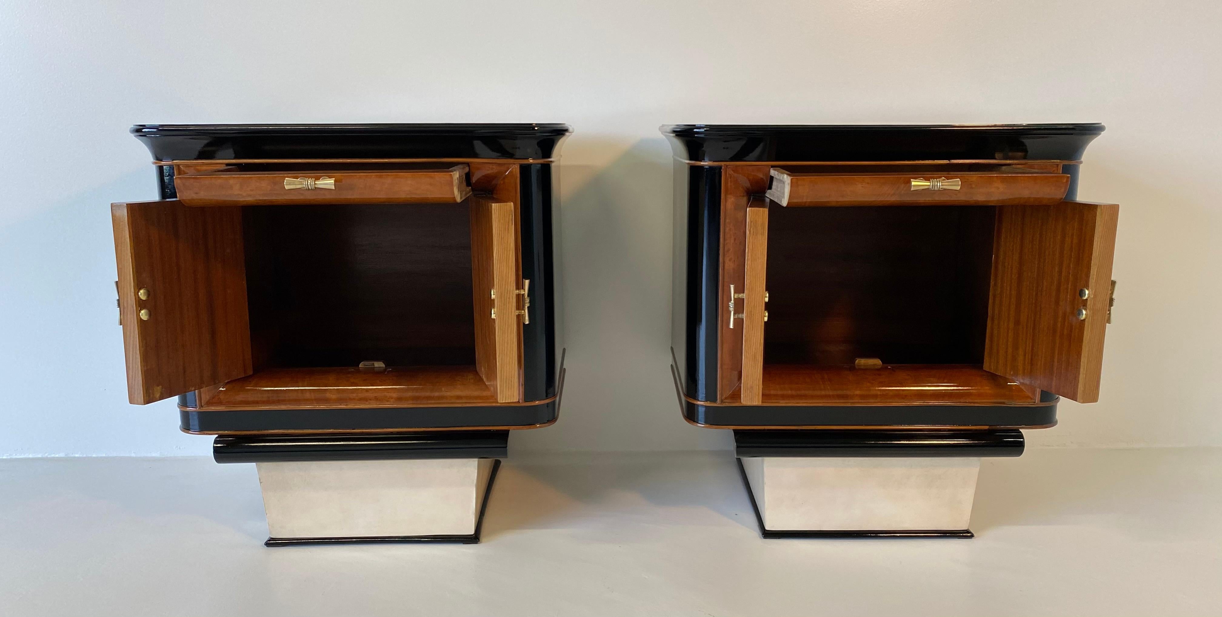 Italian Art Deco Parchment, Briar of Myrtle and Black Nightstands, 1930s 5