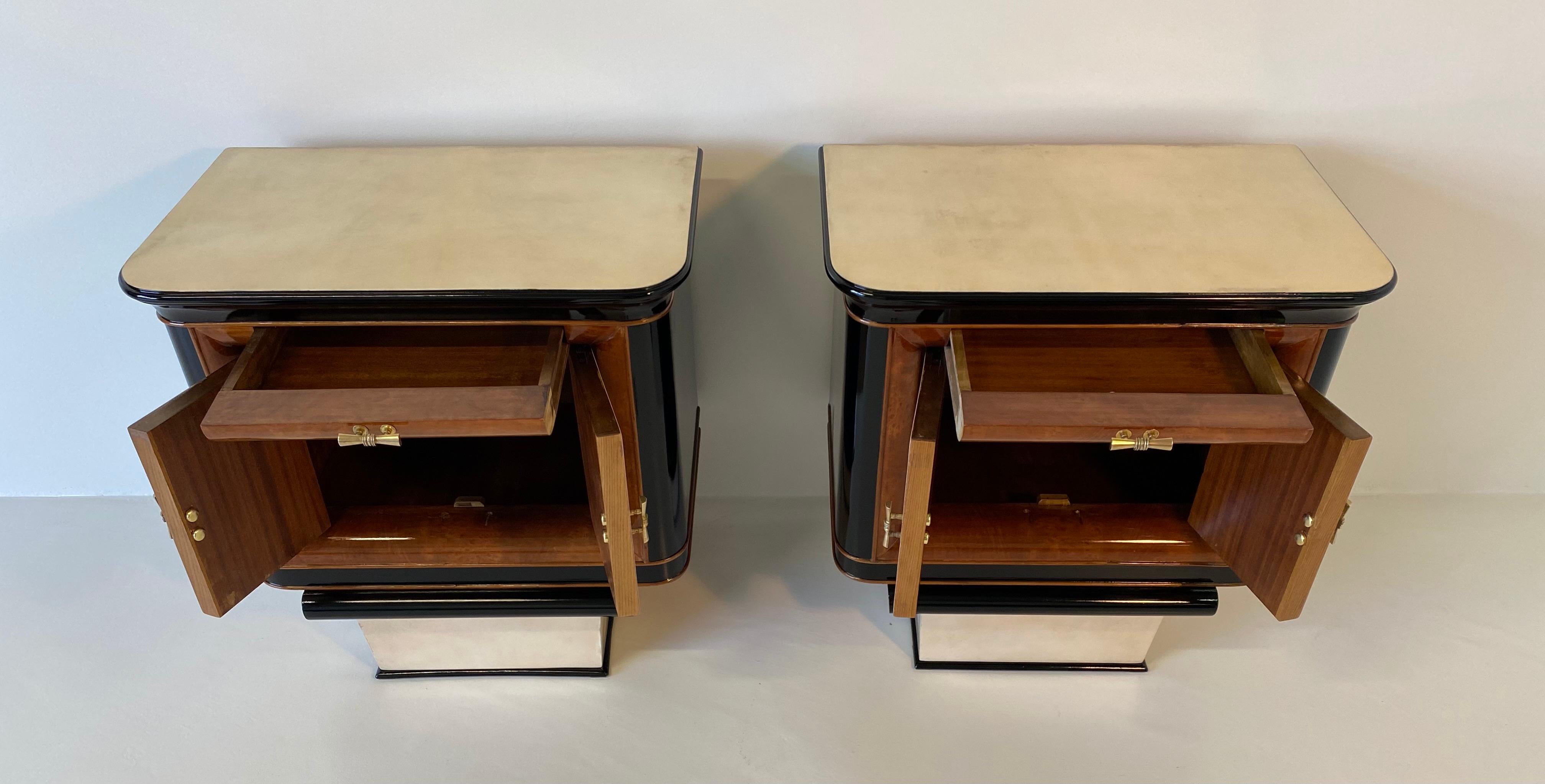 Italian Art Deco Parchment, Briar of Myrtle and Black Nightstands, 1930s 4