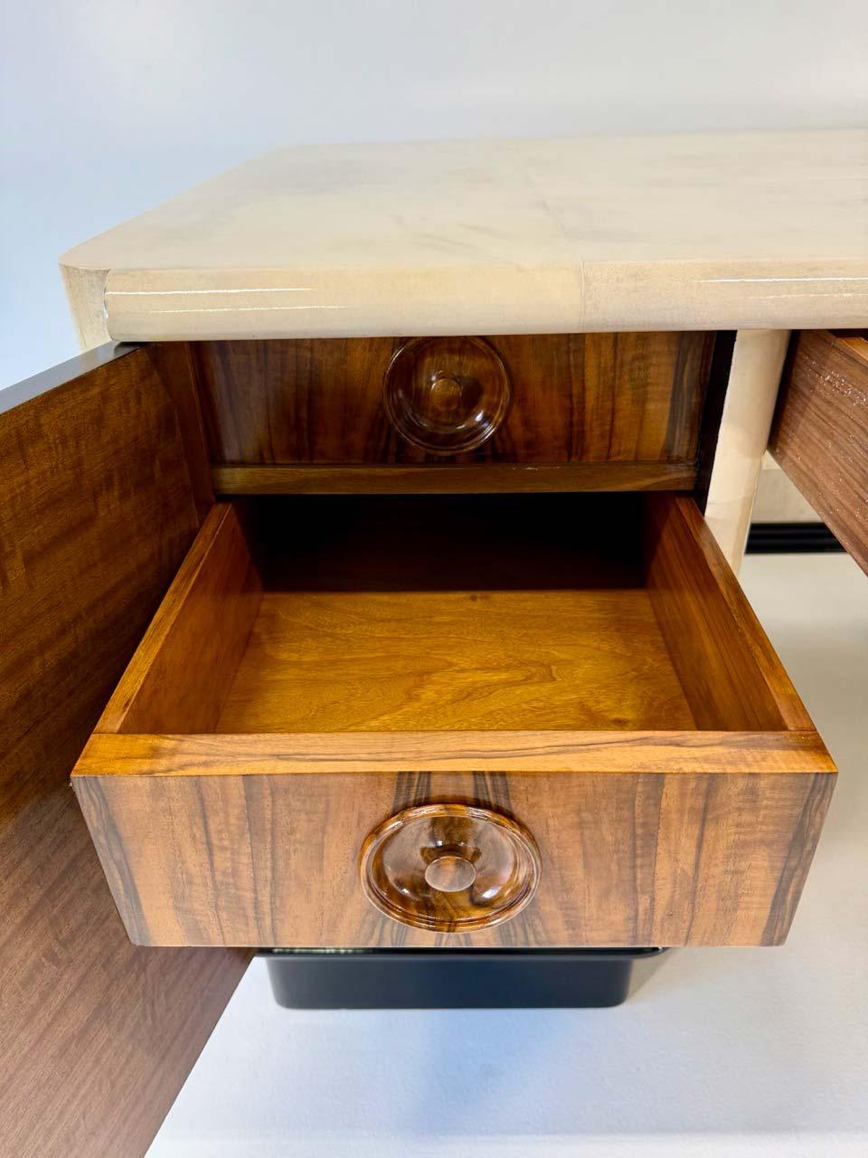Bureau à parchemin Art déco italien attribué à Osvaldo Borsani, années 1940 en vente 4