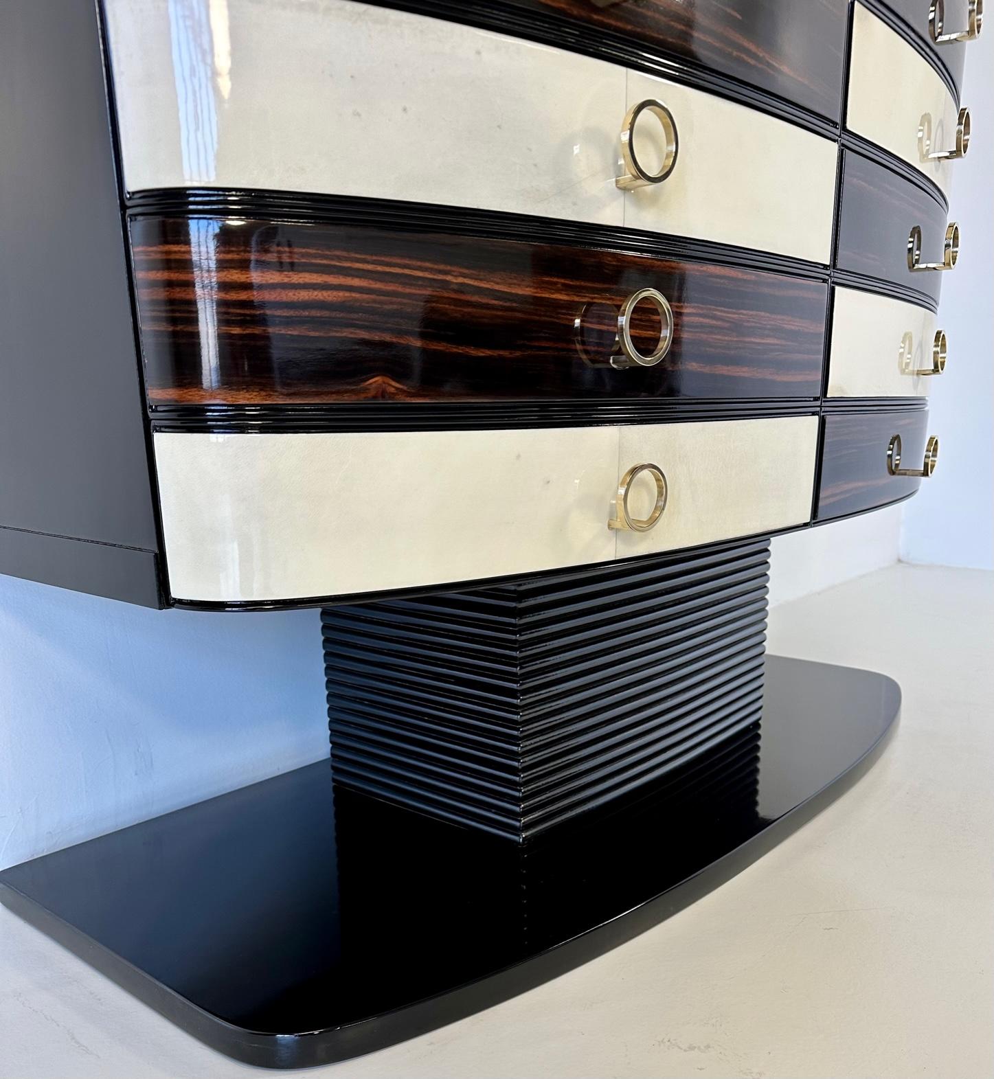 Italian Art Deco Parchment, Macassar and Black Lacquer Chest of Drawers, 1950s 2