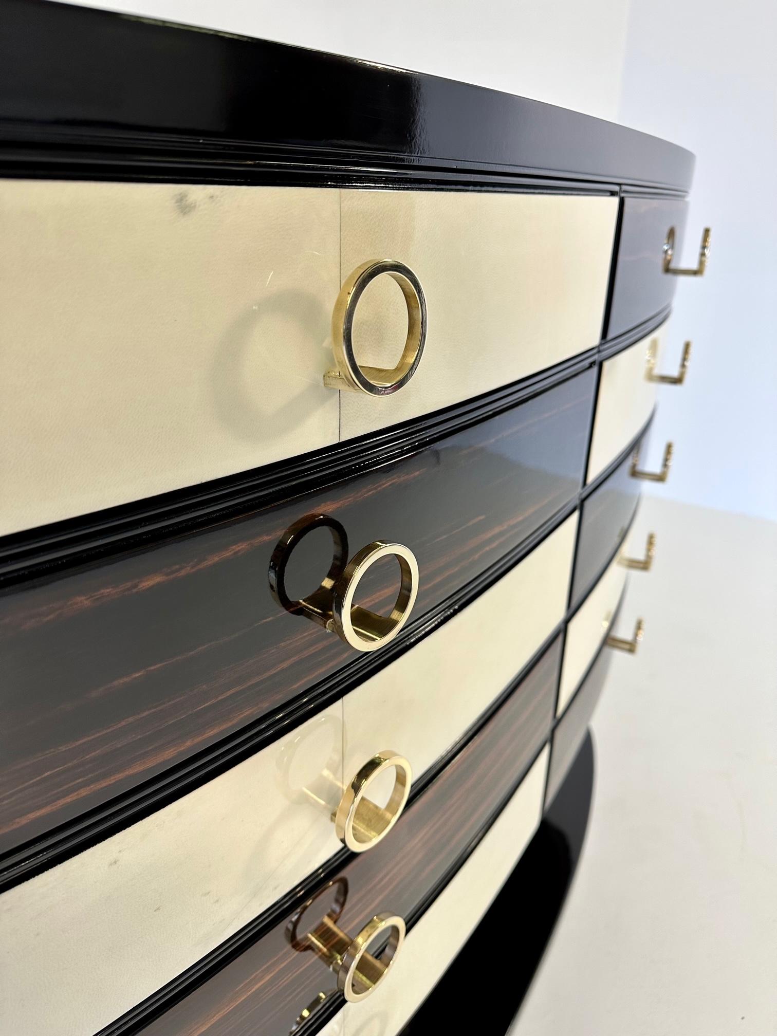 Italian Art Deco Parchment, Macassar and Black Lacquer Chest of Drawers, 1950s 3