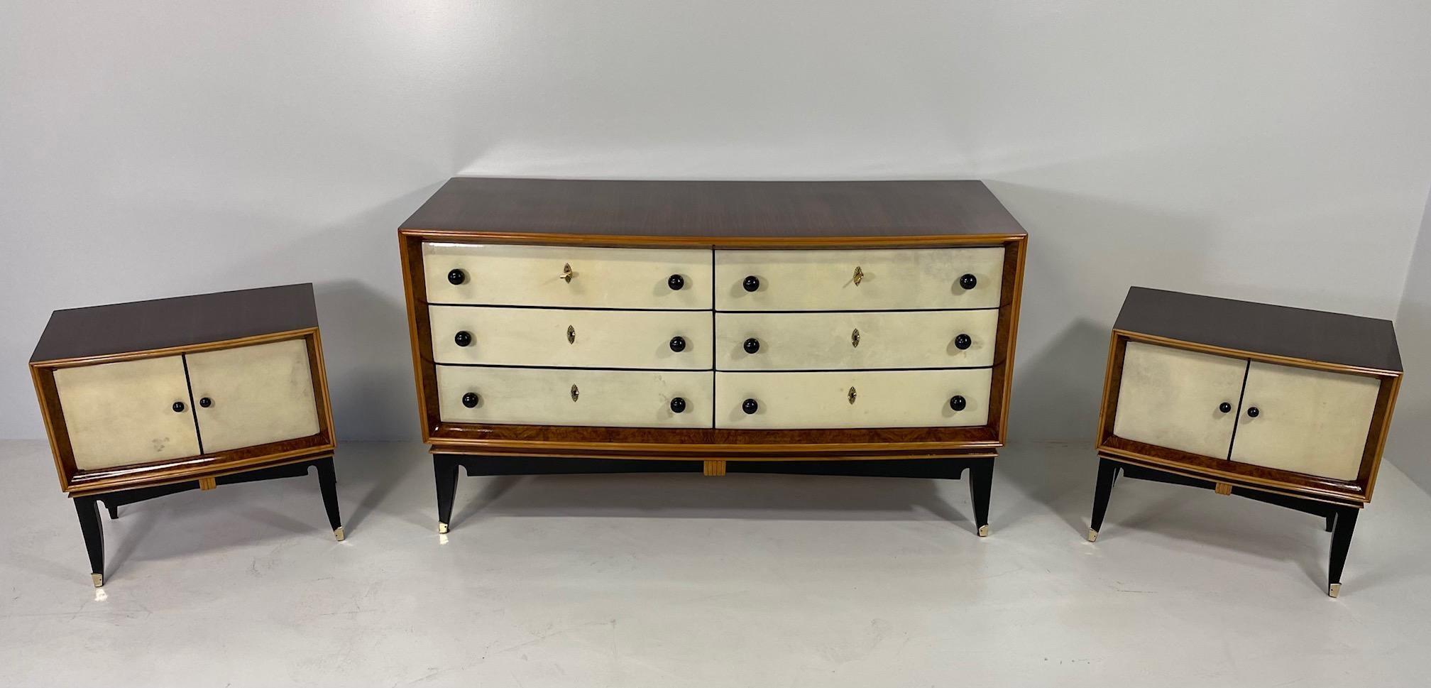 Italian Art Deco Parchment, Maple and Walnut Briar Dresser, 1940s In Good Condition In Meda, MB