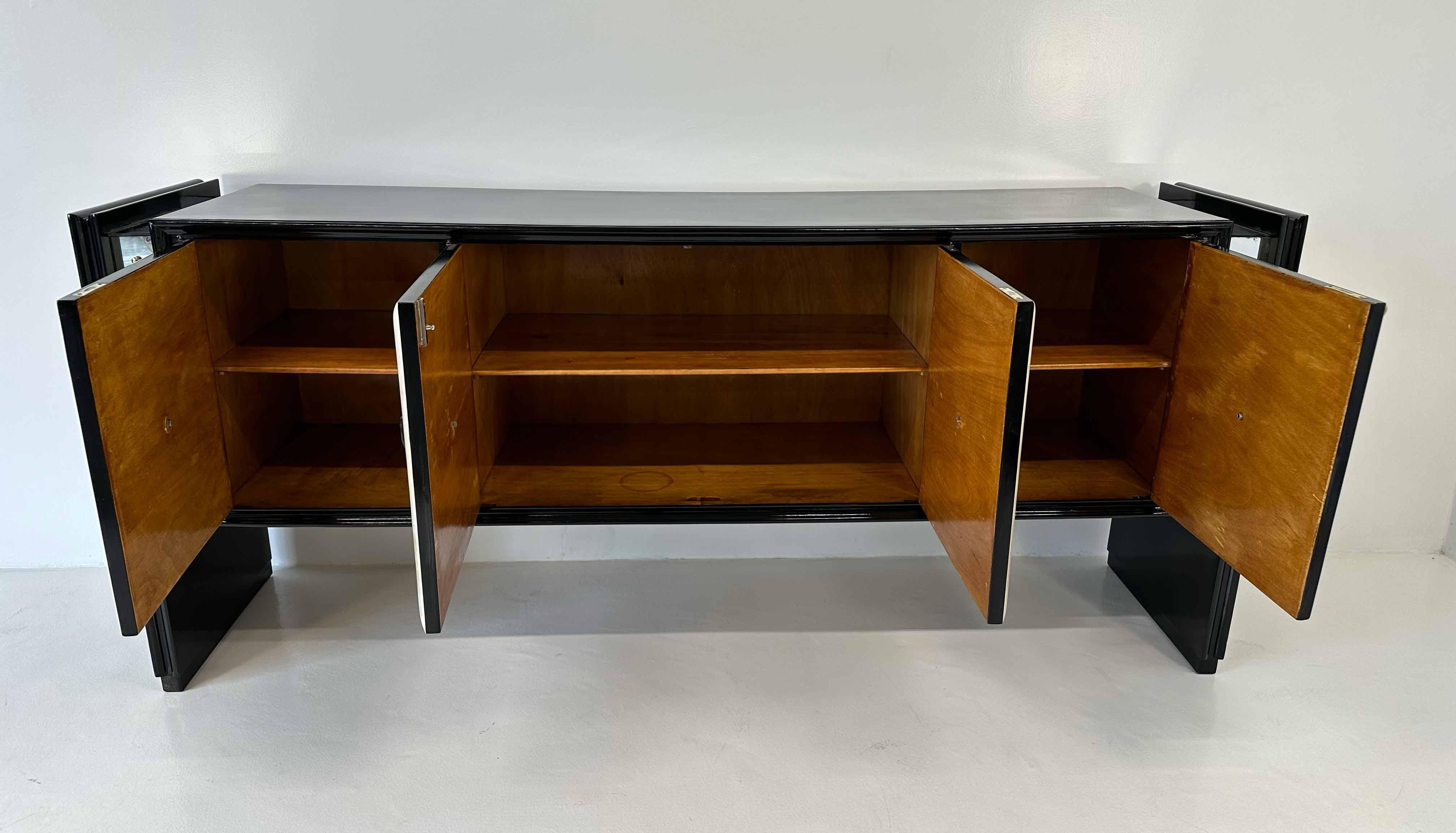 Italienisches Art déco-Sideboard aus Pergament, sandgestrahlten Spiegeln und schwarzem Sideboard, 1940er Jahre im Angebot 7