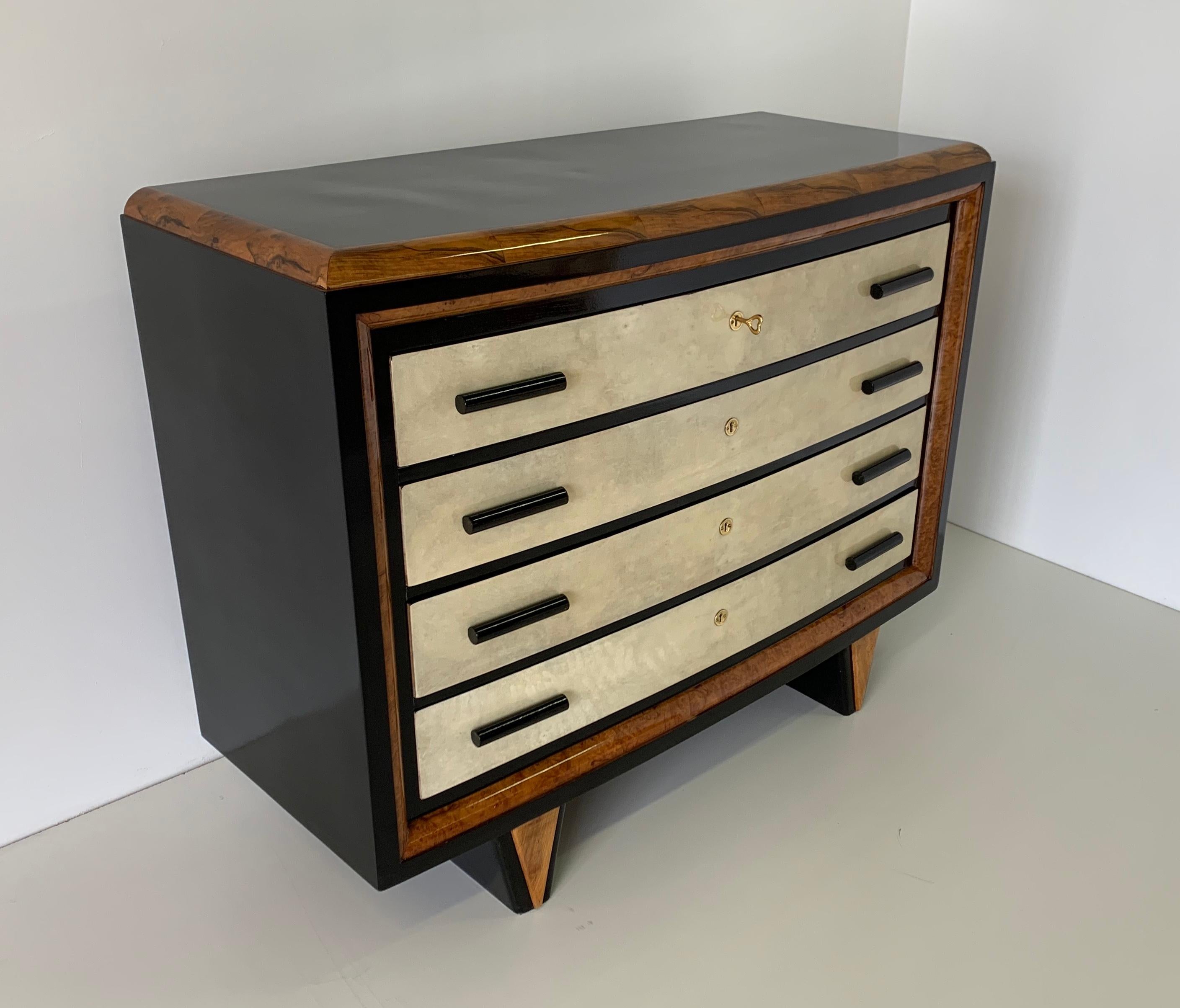 Italian Art Deco Parchment, Walnut and Black Chest of Drawers, 1930s In Good Condition In Meda, MB