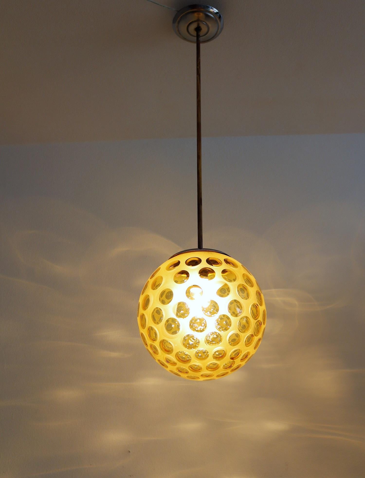 Italian Art Deco Pendant Lamp with Frosted Glass Globe, 1940s For Sale 3