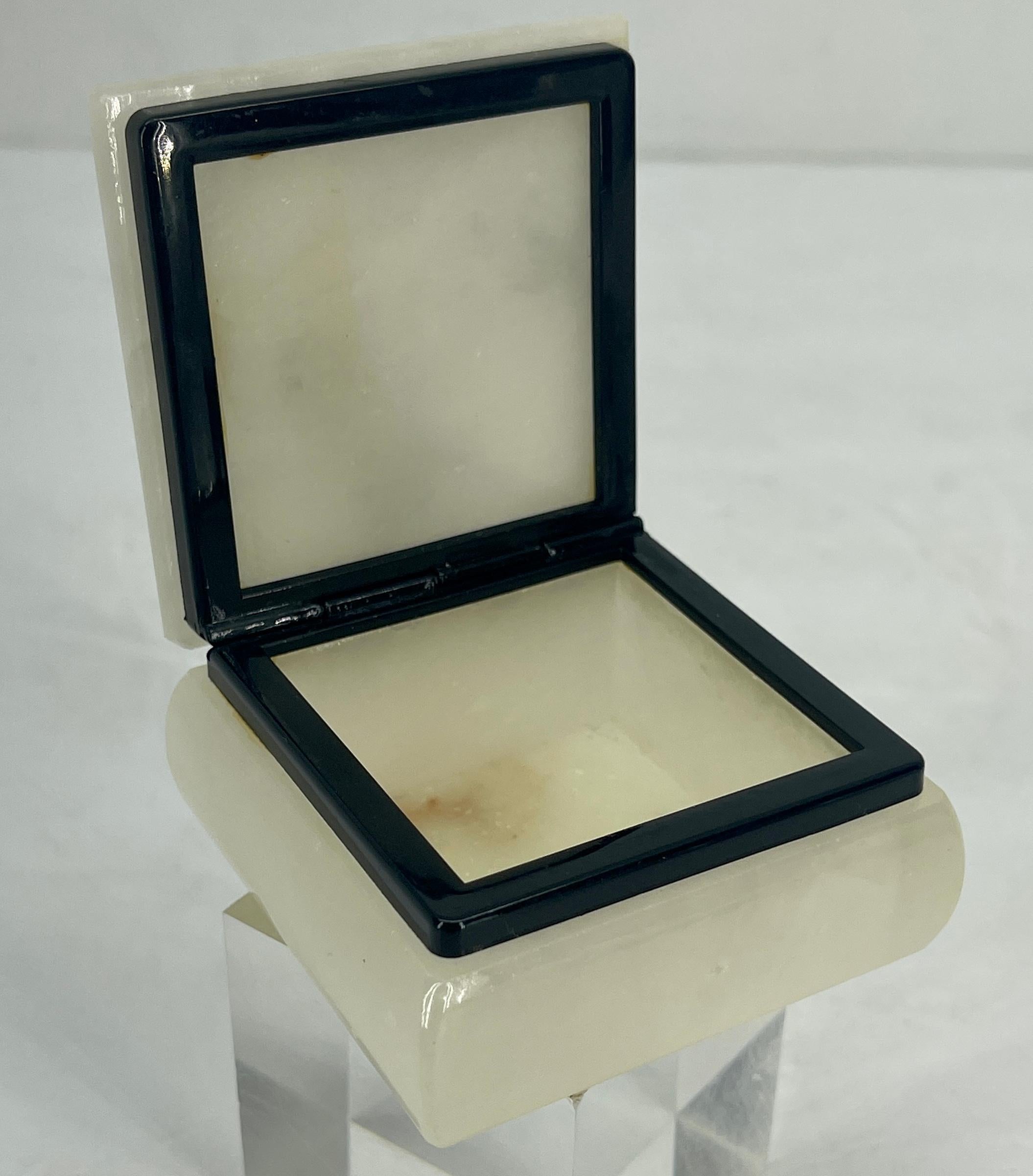 Petite boîte à bijoux en albâtre Art déco italien, vers 1920 en vente 5