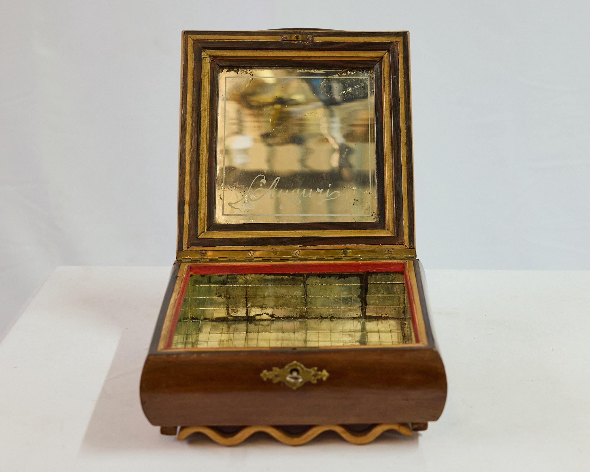 Italian Art Deco Pyramidal Shaped Trinket Box w Mirrored Interior, Circa 1920s For Sale 8